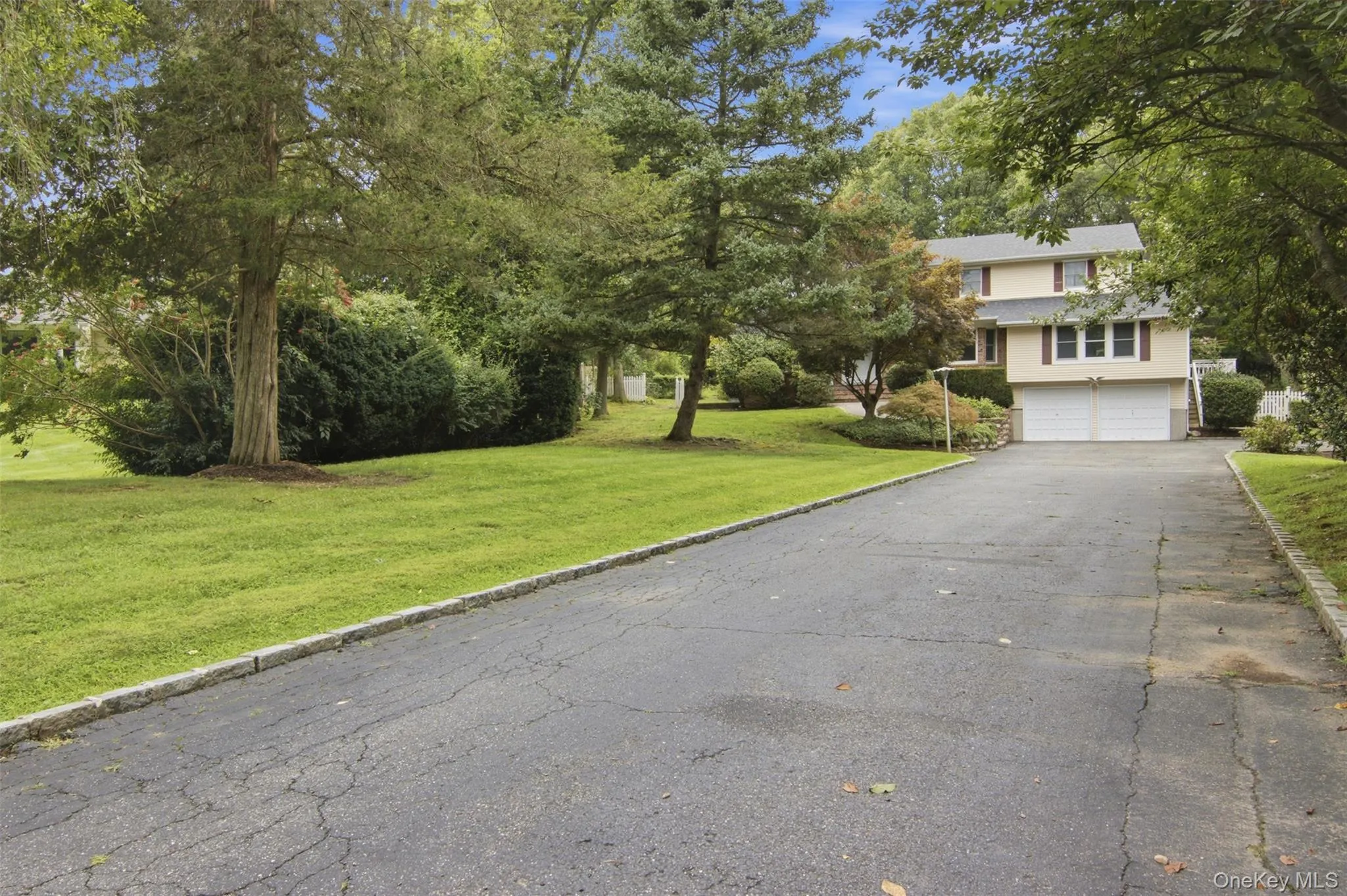 18 White Deer Court, Huntington, NY, 4 Bedrooms Bedrooms, 12 Rooms Rooms,3 BathroomsBathrooms,Residential,For Rent,White Deer,0,1048704 18 White Deer Court, Huntington, NY, 4 Bedrooms Bedrooms, 12 Rooms Rooms,3 BathroomsBathrooms,Residential,For Rent,White Deer,0,1048704