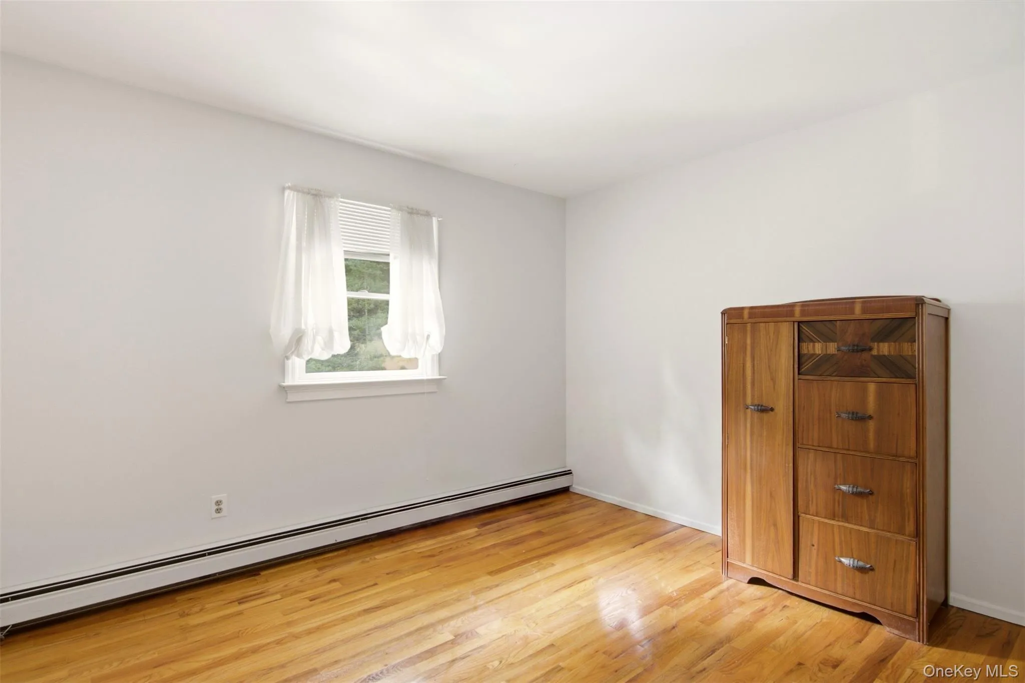 18 White Deer Court, Huntington, NY, 4 Bedrooms Bedrooms, 12 Rooms Rooms,3 BathroomsBathrooms,Residential,For Rent,White Deer,0,1048704 18 White Deer Court, Huntington, NY, 4 Bedrooms Bedrooms, 12 Rooms Rooms,3 BathroomsBathrooms,Residential,For Rent,White Deer,0,1048704