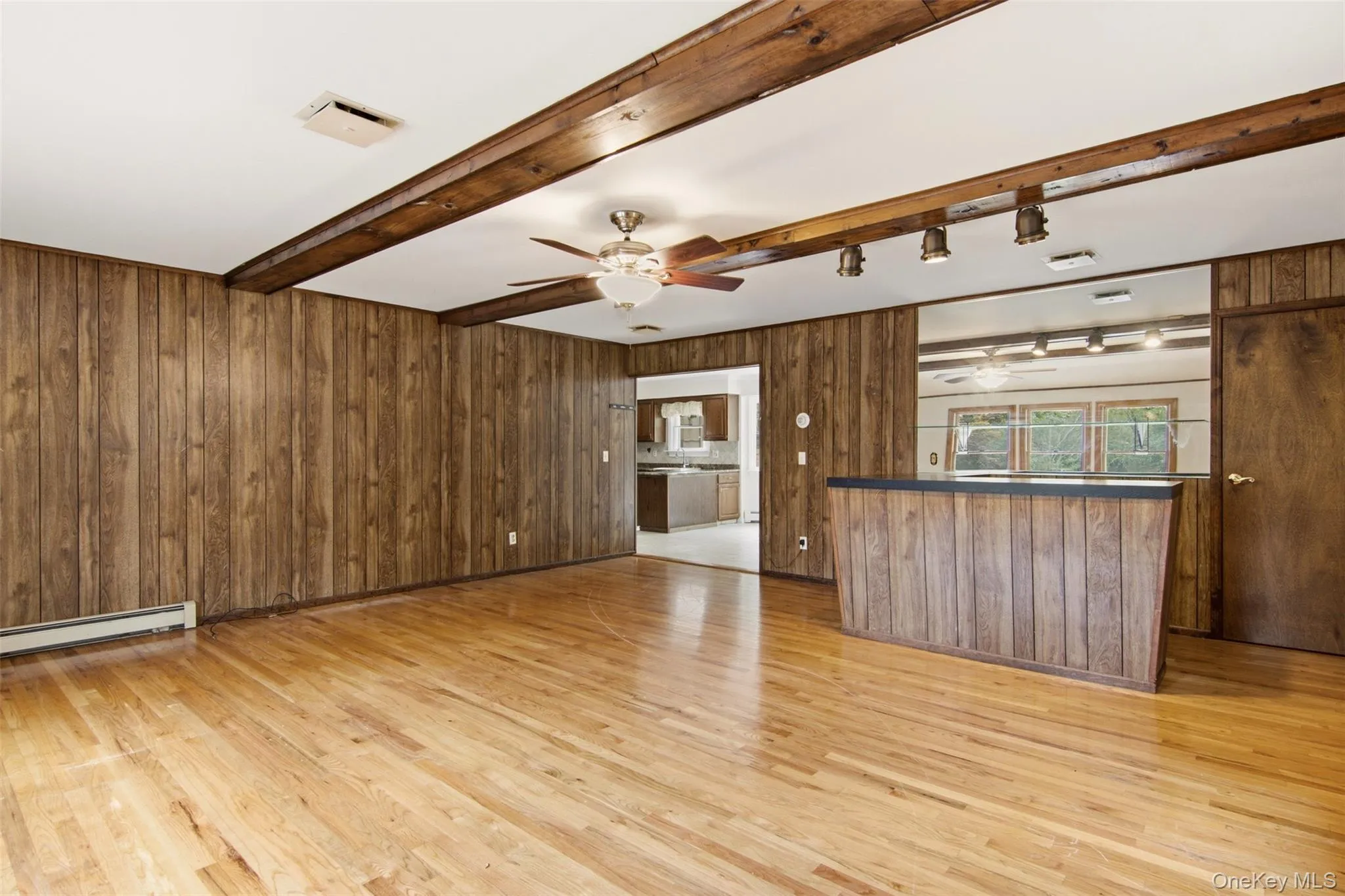 18 White Deer Court, Huntington, NY, 4 Bedrooms Bedrooms, 12 Rooms Rooms,3 BathroomsBathrooms,Residential,For Rent,White Deer,0,1048704 18 White Deer Court, Huntington, NY, 4 Bedrooms Bedrooms, 12 Rooms Rooms,3 BathroomsBathrooms,Residential,For Rent,White Deer,0,1048704