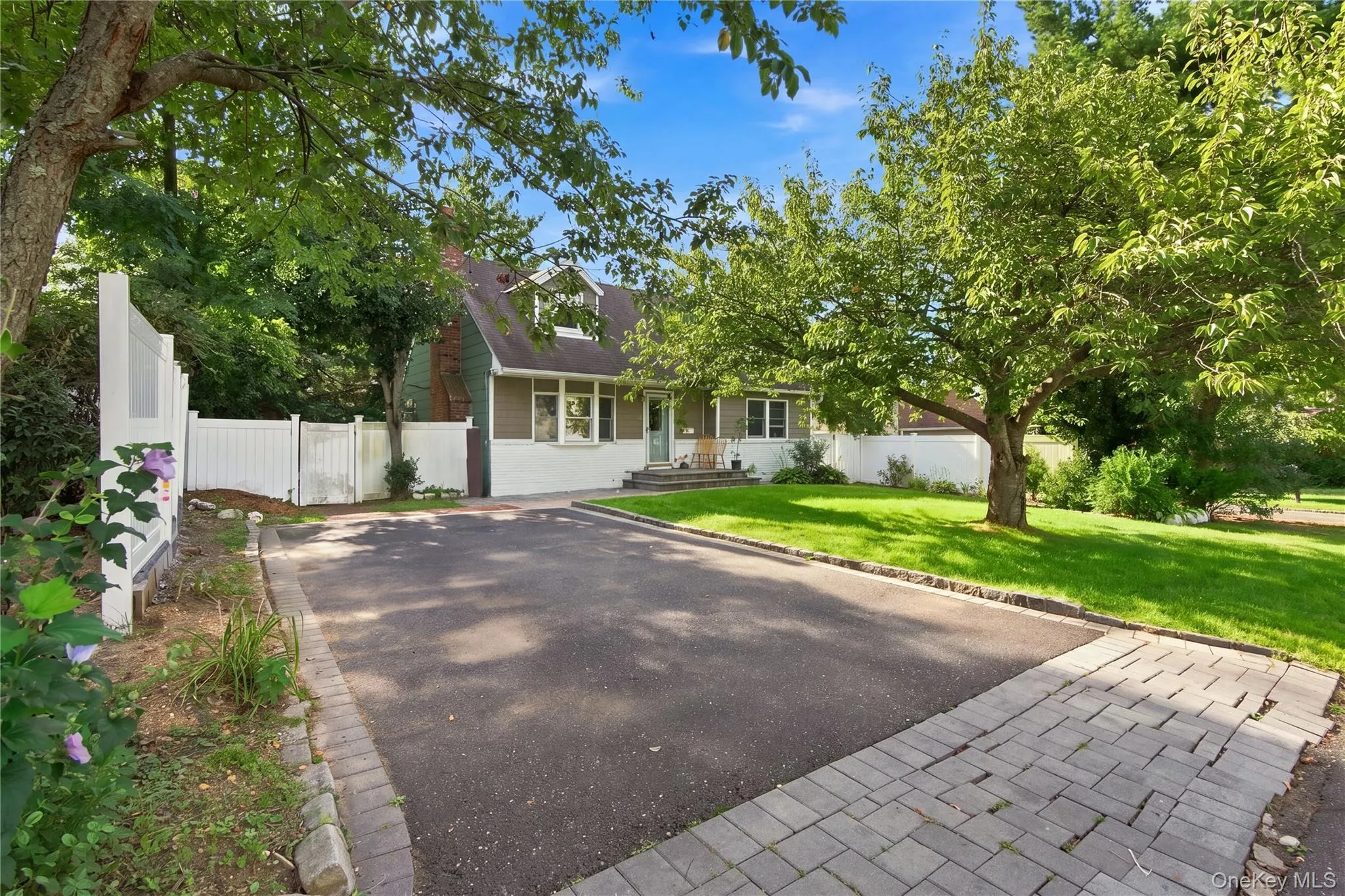 15 Nathan Place, Huntington, NY, 7 Bedrooms Bedrooms, 12 Rooms Rooms,2 BathroomsBathrooms,Residential,For Rent,Nathan,0,1048705 15 Nathan Place, Huntington, NY, 7 Bedrooms Bedrooms, 12 Rooms Rooms,2 BathroomsBathrooms,Residential,For Rent,Nathan,0,1048705