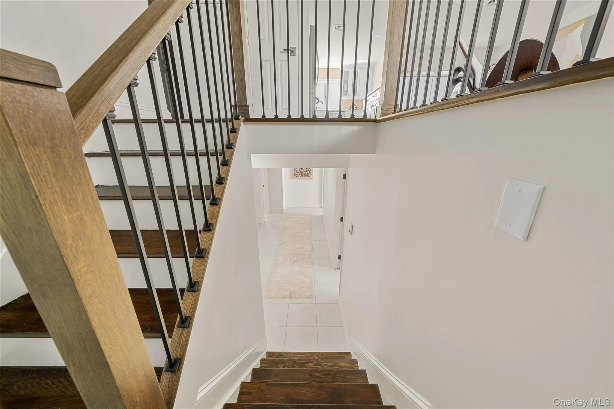 Stairs leading to first floor. Stairs leading to first floor.