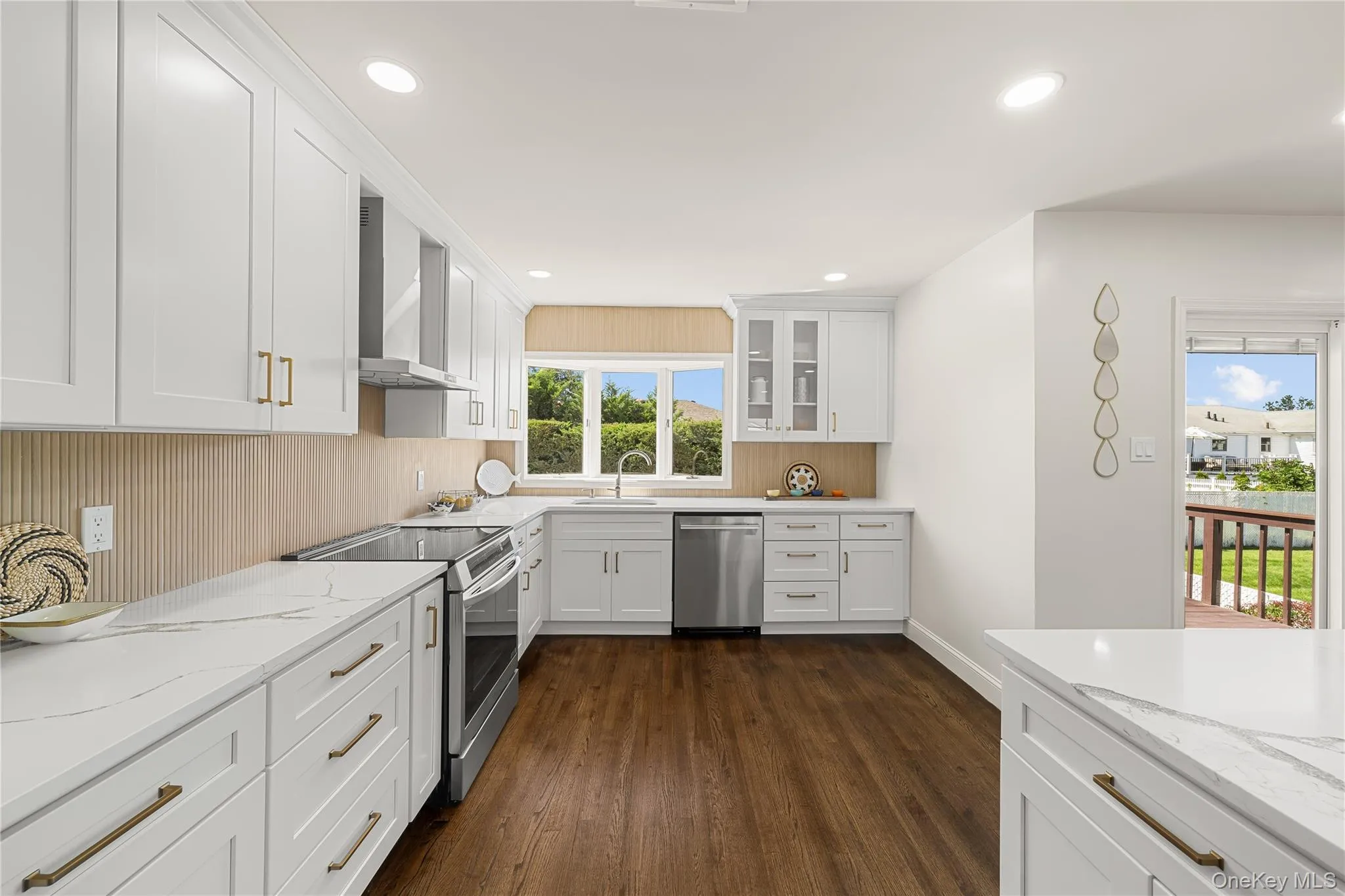 3260 Shore Road, Hempstead, NY, 5 Bedrooms Bedrooms, 10 Rooms Rooms,3 BathroomsBathrooms,Residential,For Rent,Shore,0,1048707 3260 Shore Road, Hempstead, NY, 5 Bedrooms Bedrooms, 10 Rooms Rooms,3 BathroomsBathrooms,Residential,For Rent,Shore,0,1048707