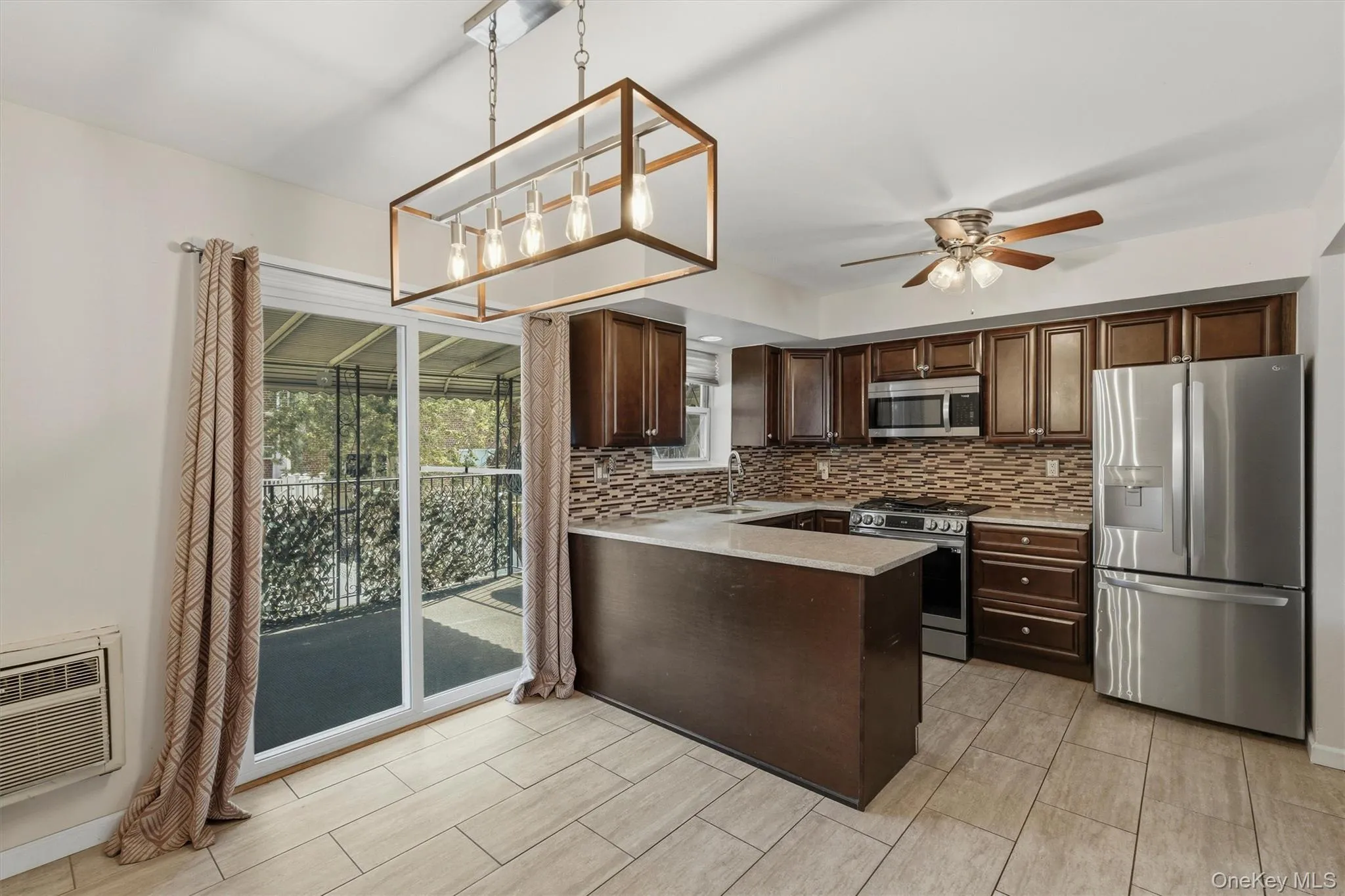 1018 Throggmorton Avenue, New York, NY, 3 Bedrooms Bedrooms, 7 Rooms Rooms,1 BathroomBathrooms,Residential,For Rent,Throggmorton,0,1048708 1018 Throggmorton Avenue, New York, NY, 3 Bedrooms Bedrooms, 7 Rooms Rooms,1 BathroomBathrooms,Residential,For Rent,Throggmorton,0,1048708