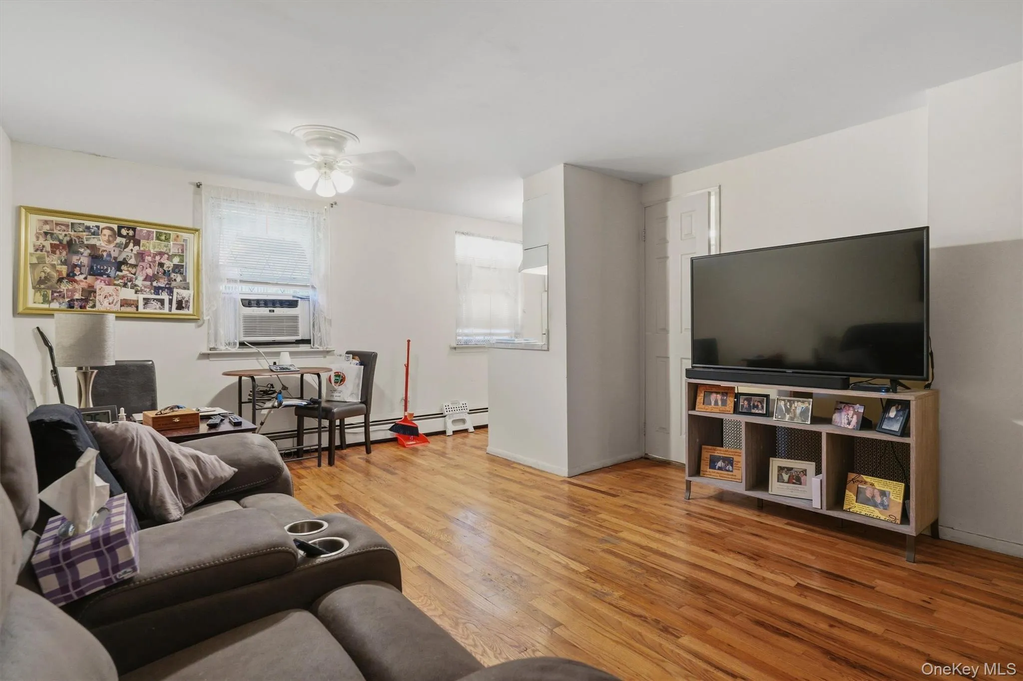 1018 Throggmorton Avenue, New York, NY, 3 Bedrooms Bedrooms, 7 Rooms Rooms,1 BathroomBathrooms,Residential,For Rent,Throggmorton,0,1048708 1018 Throggmorton Avenue, New York, NY, 3 Bedrooms Bedrooms, 7 Rooms Rooms,1 BathroomBathrooms,Residential,For Rent,Throggmorton,0,1048708