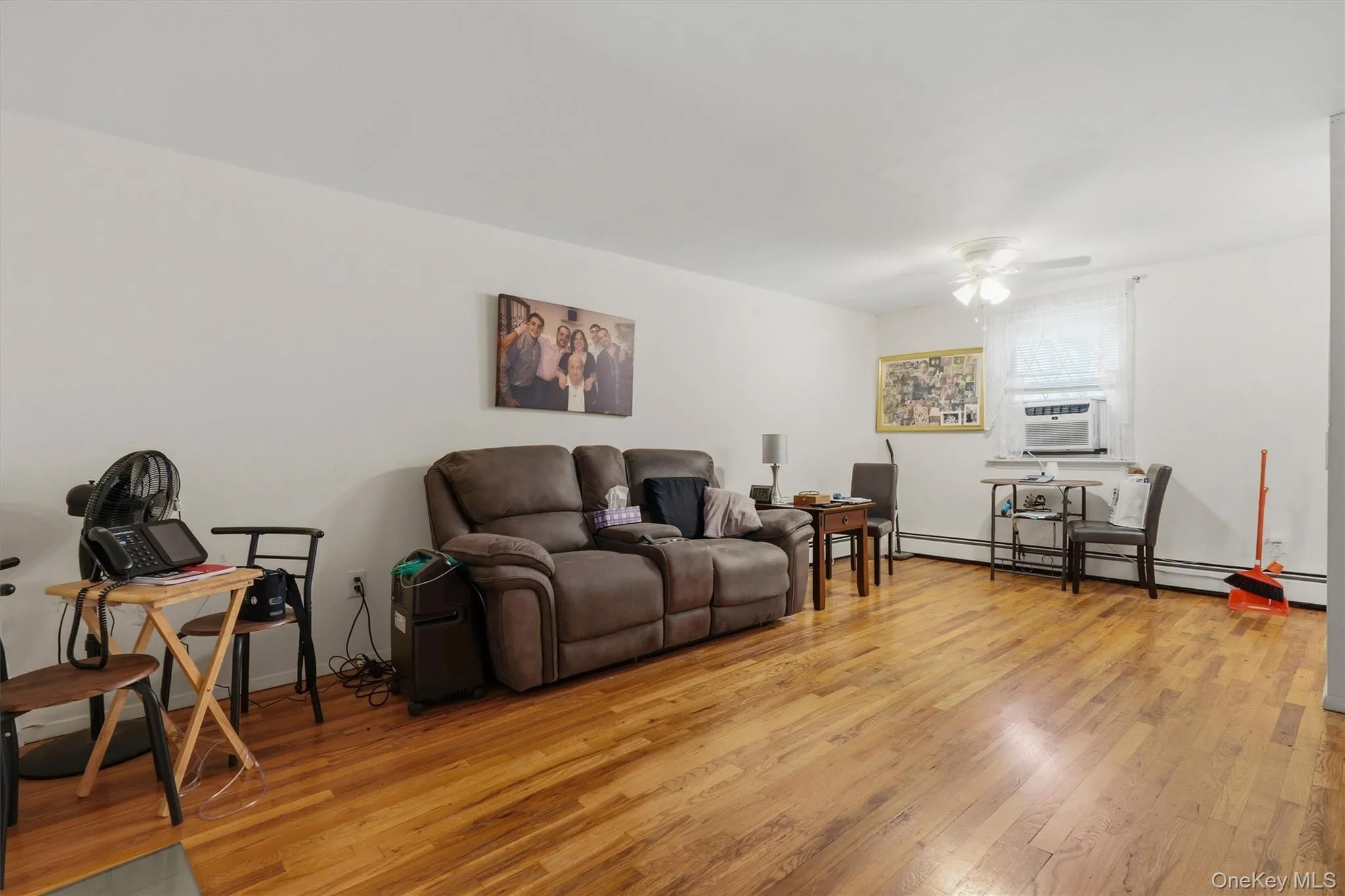 1018 Throggmorton Avenue, New York, NY, 3 Bedrooms Bedrooms, 7 Rooms Rooms,1 BathroomBathrooms,Residential,For Rent,Throggmorton,0,1048708 1018 Throggmorton Avenue, New York, NY, 3 Bedrooms Bedrooms, 7 Rooms Rooms,1 BathroomBathrooms,Residential,For Rent,Throggmorton,0,1048708