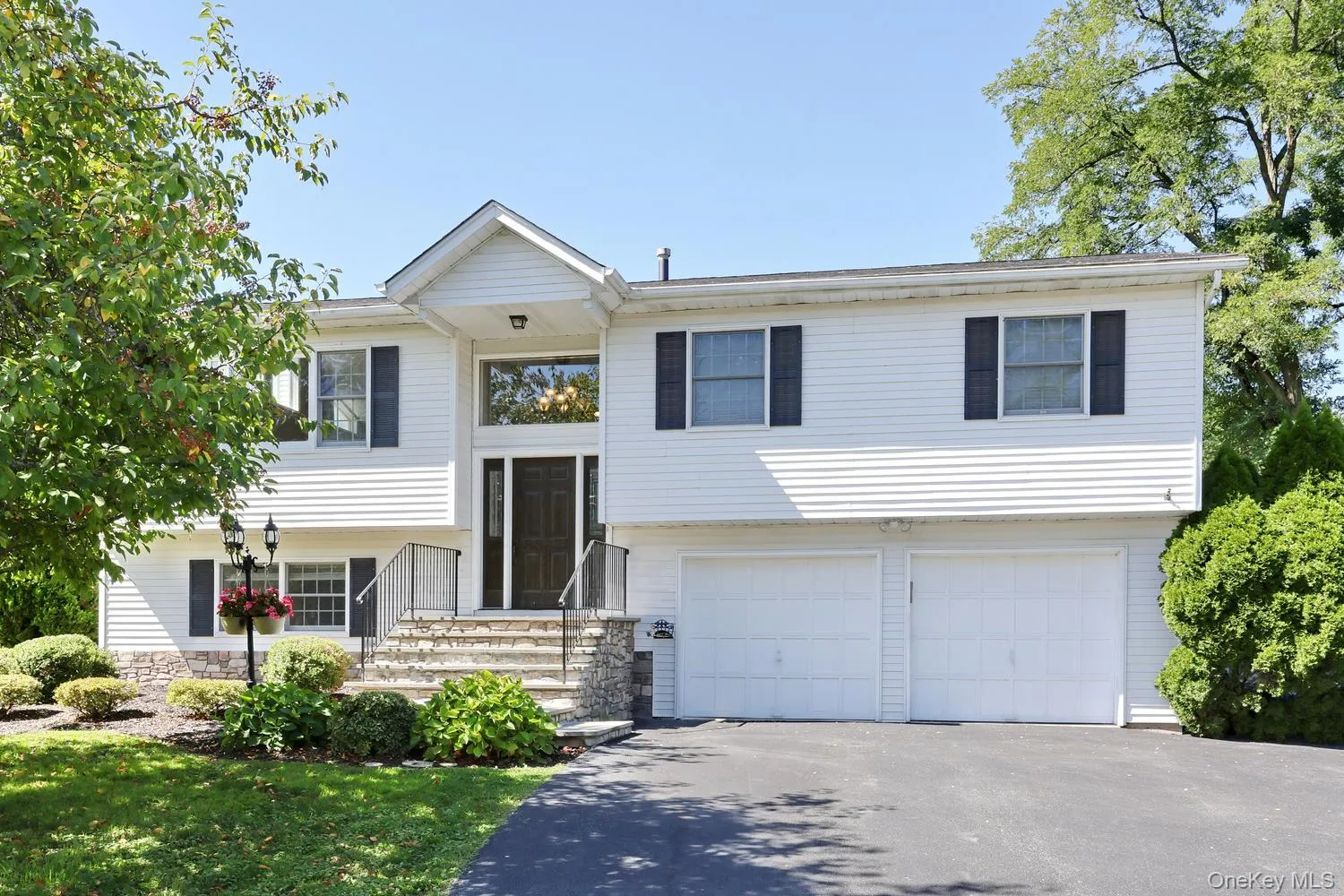 263 Old Haverstraw Road, Clarkstown, NY, 4 Bedrooms Bedrooms, 10 Rooms Rooms,3 BathroomsBathrooms,Residential,For Rent,Old Haverstraw,0,1048717 263 Old Haverstraw Road, Clarkstown, NY, 4 Bedrooms Bedrooms, 10 Rooms Rooms,3 BathroomsBathrooms,Residential,For Rent,Old Haverstraw,0,1048717