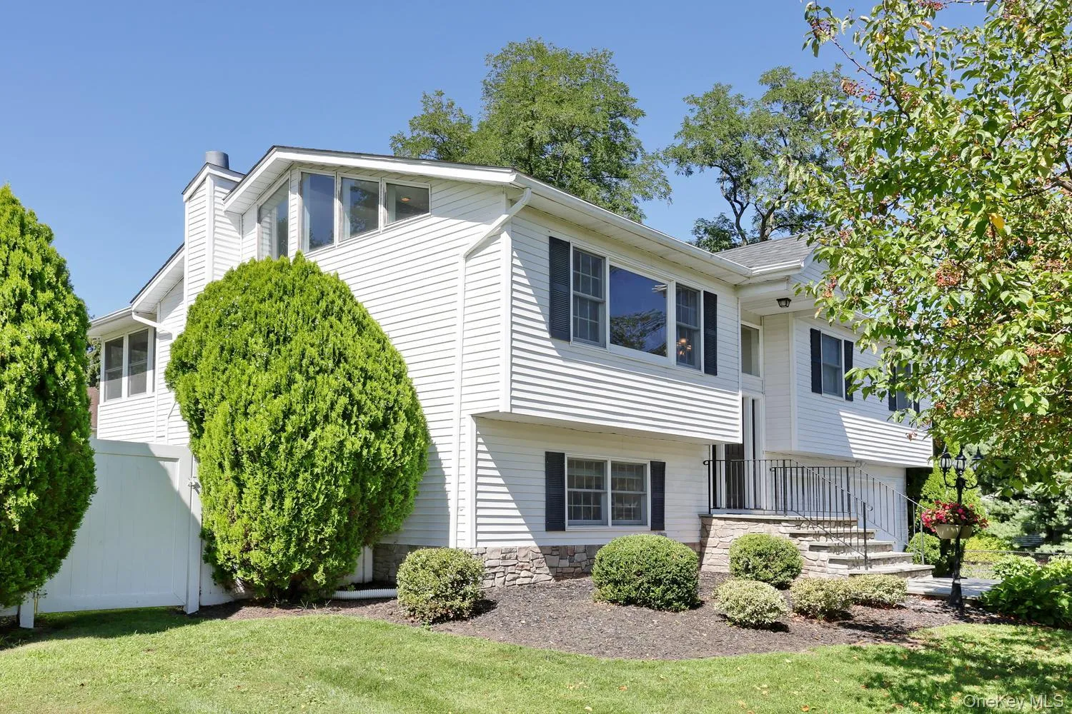 263 Old Haverstraw Road, Clarkstown, NY, 4 Bedrooms Bedrooms, 10 Rooms Rooms,3 BathroomsBathrooms,Residential,For Rent,Old Haverstraw,0,1048717 263 Old Haverstraw Road, Clarkstown, NY, 4 Bedrooms Bedrooms, 10 Rooms Rooms,3 BathroomsBathrooms,Residential,For Rent,Old Haverstraw,0,1048717