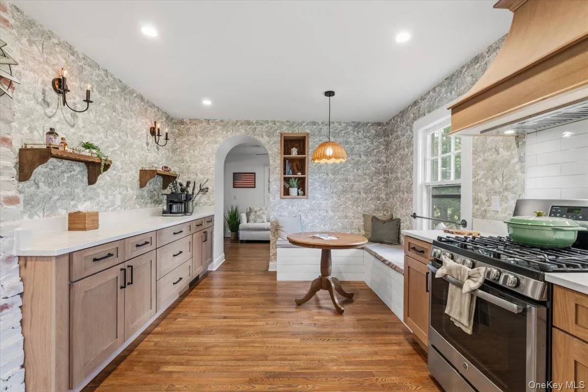 309 Church Lane, Riverhead, NY, 3 Bedrooms Bedrooms, 8 Rooms Rooms,2 BathroomsBathrooms,Residential,For Rent,Church,0,1048719 309 Church Lane, Riverhead, NY, 3 Bedrooms Bedrooms, 8 Rooms Rooms,2 BathroomsBathrooms,Residential,For Rent,Church,0,1048719