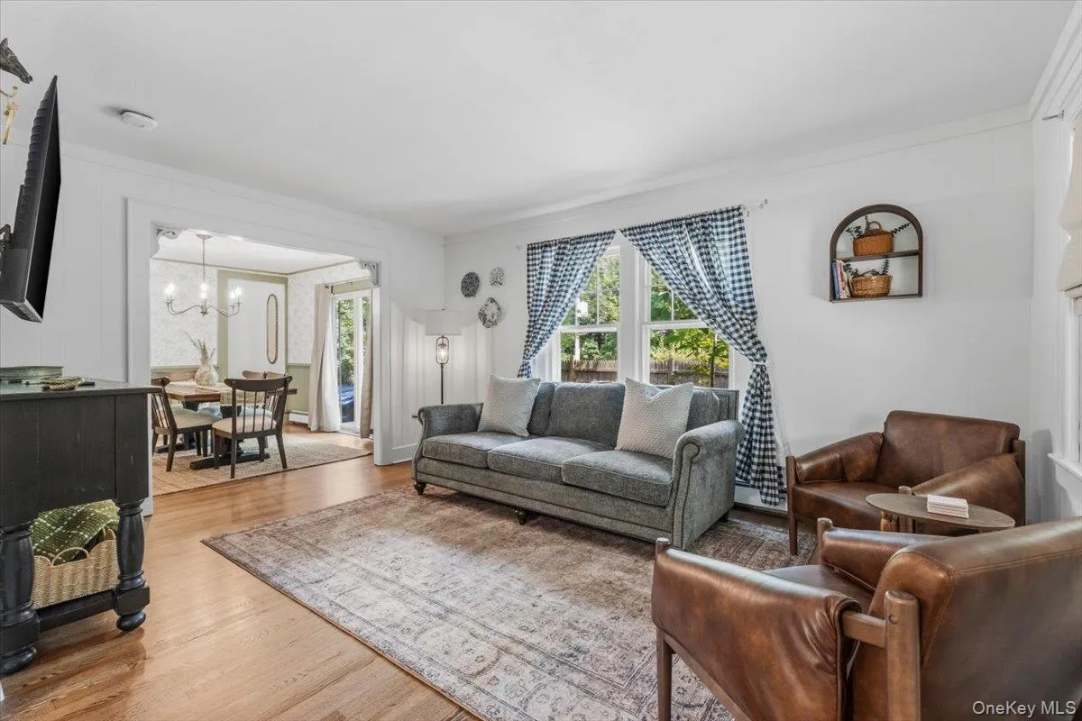 309 Church Lane, Riverhead, NY, 3 Bedrooms Bedrooms, 8 Rooms Rooms,2 BathroomsBathrooms,Residential,For Rent,Church,0,1048719 309 Church Lane, Riverhead, NY, 3 Bedrooms Bedrooms, 8 Rooms Rooms,2 BathroomsBathrooms,Residential,For Rent,Church,0,1048719