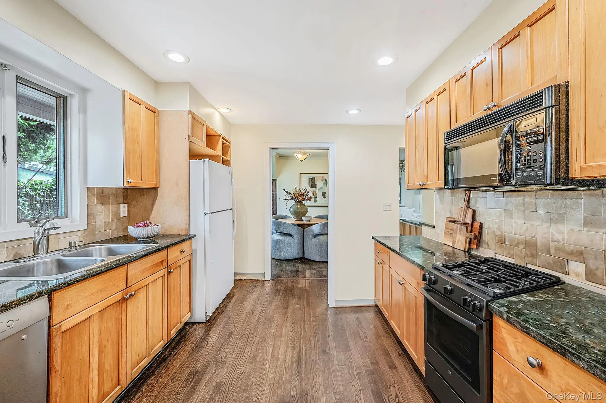 66 Norton Street, Brookhaven, NY, 6 Bedrooms Bedrooms, 8 Rooms Rooms,3 BathroomsBathrooms,Residential,For Rent,Norton,0,1048725 66 Norton Street, Brookhaven, NY, 6 Bedrooms Bedrooms, 8 Rooms Rooms,3 BathroomsBathrooms,Residential,For Rent,Norton,0,1048725
