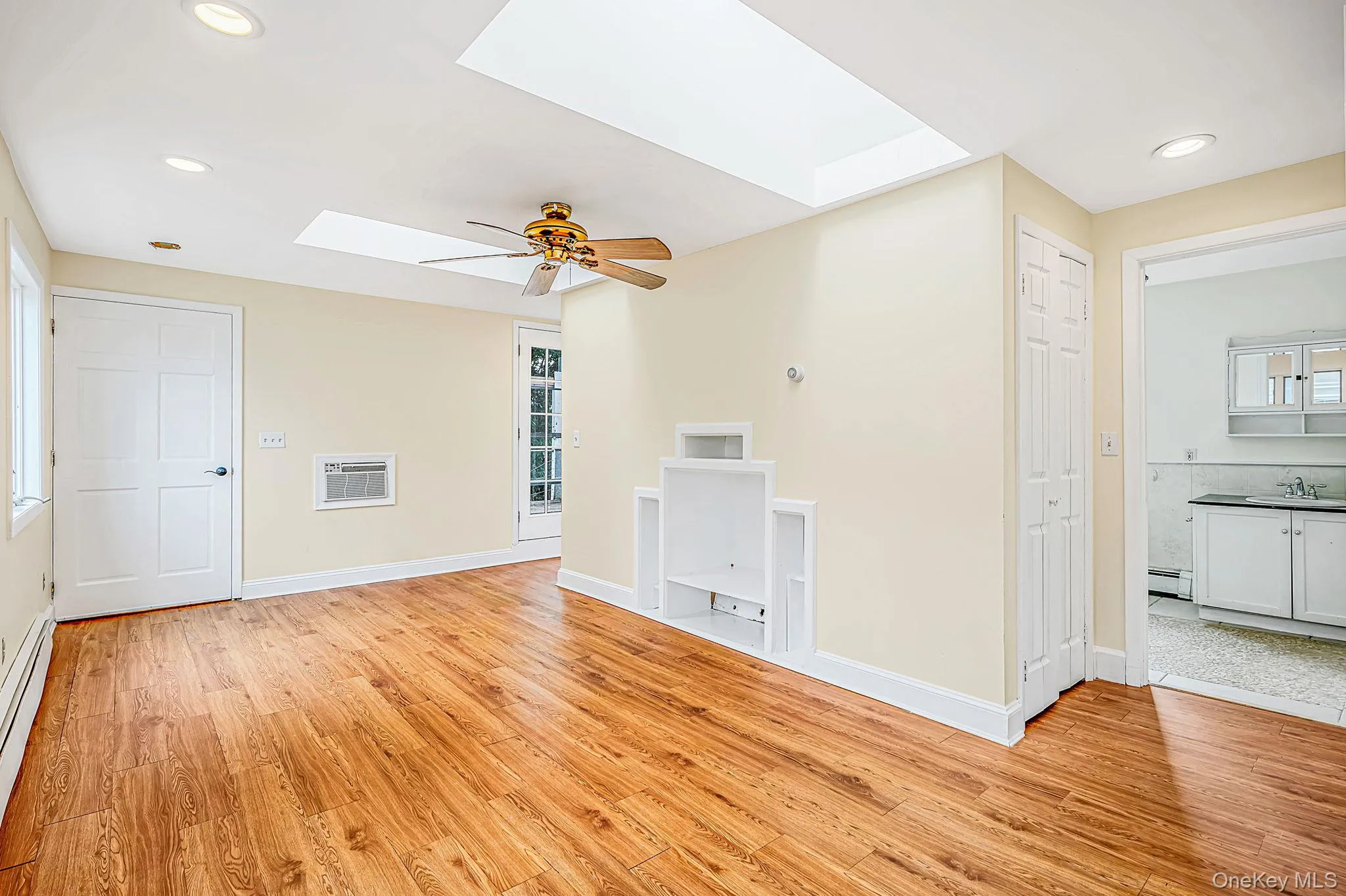 66 Norton Street, Brookhaven, NY, 6 Bedrooms Bedrooms, 8 Rooms Rooms,3 BathroomsBathrooms,Residential,For Rent,Norton,0,1048725 66 Norton Street, Brookhaven, NY, 6 Bedrooms Bedrooms, 8 Rooms Rooms,3 BathroomsBathrooms,Residential,For Rent,Norton,0,1048725