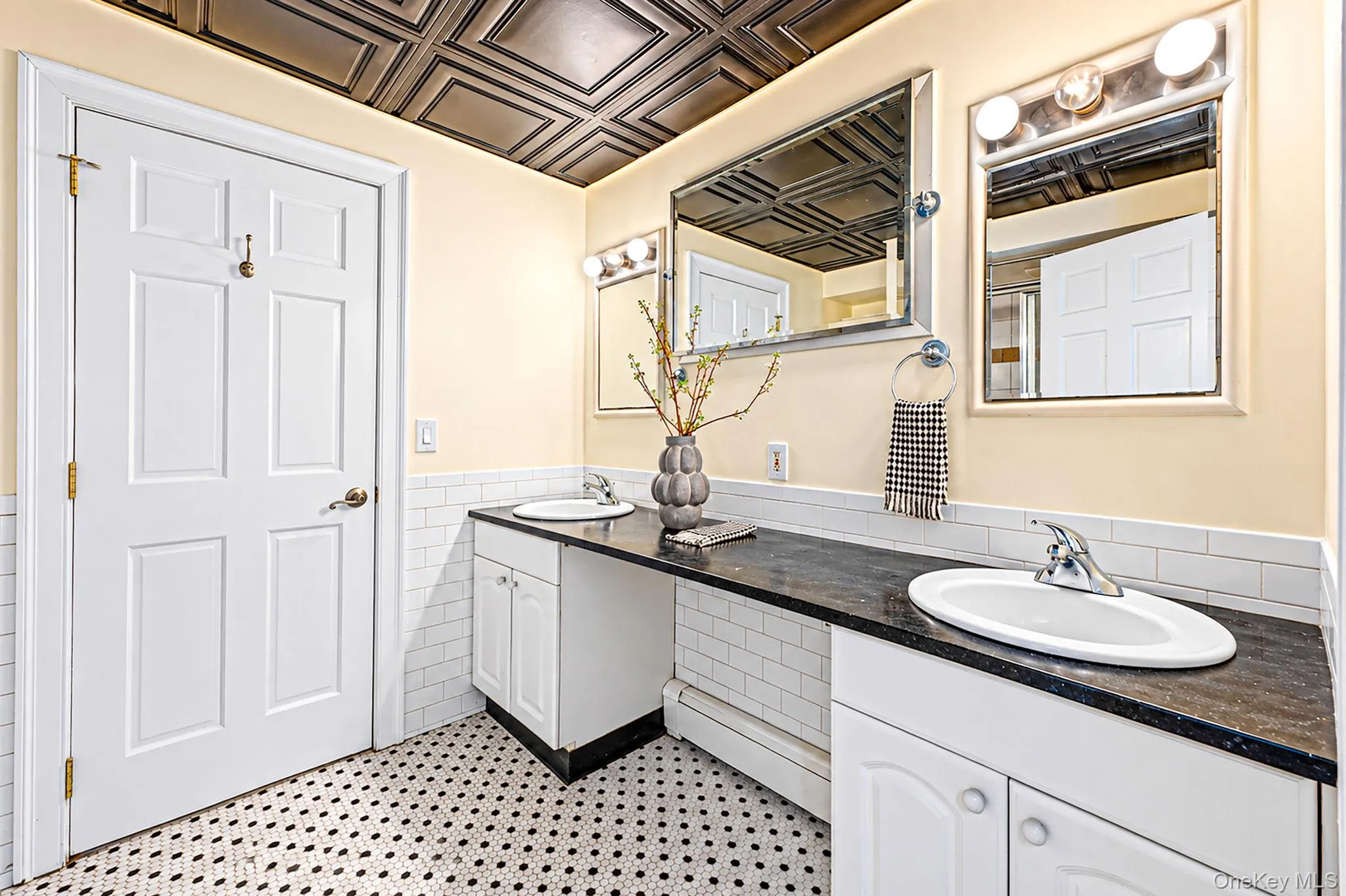 66 Norton Street, Brookhaven, NY, 6 Bedrooms Bedrooms, 8 Rooms Rooms,3 BathroomsBathrooms,Residential,For Rent,Norton,0,1048725 66 Norton Street, Brookhaven, NY, 6 Bedrooms Bedrooms, 8 Rooms Rooms,3 BathroomsBathrooms,Residential,For Rent,Norton,0,1048725