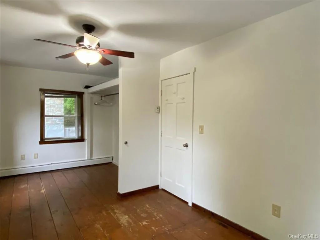 Upstairs Bedroom Upstairs Bedroom