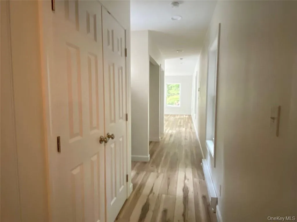 Hallway to main bedroom Hallway to main bedroom