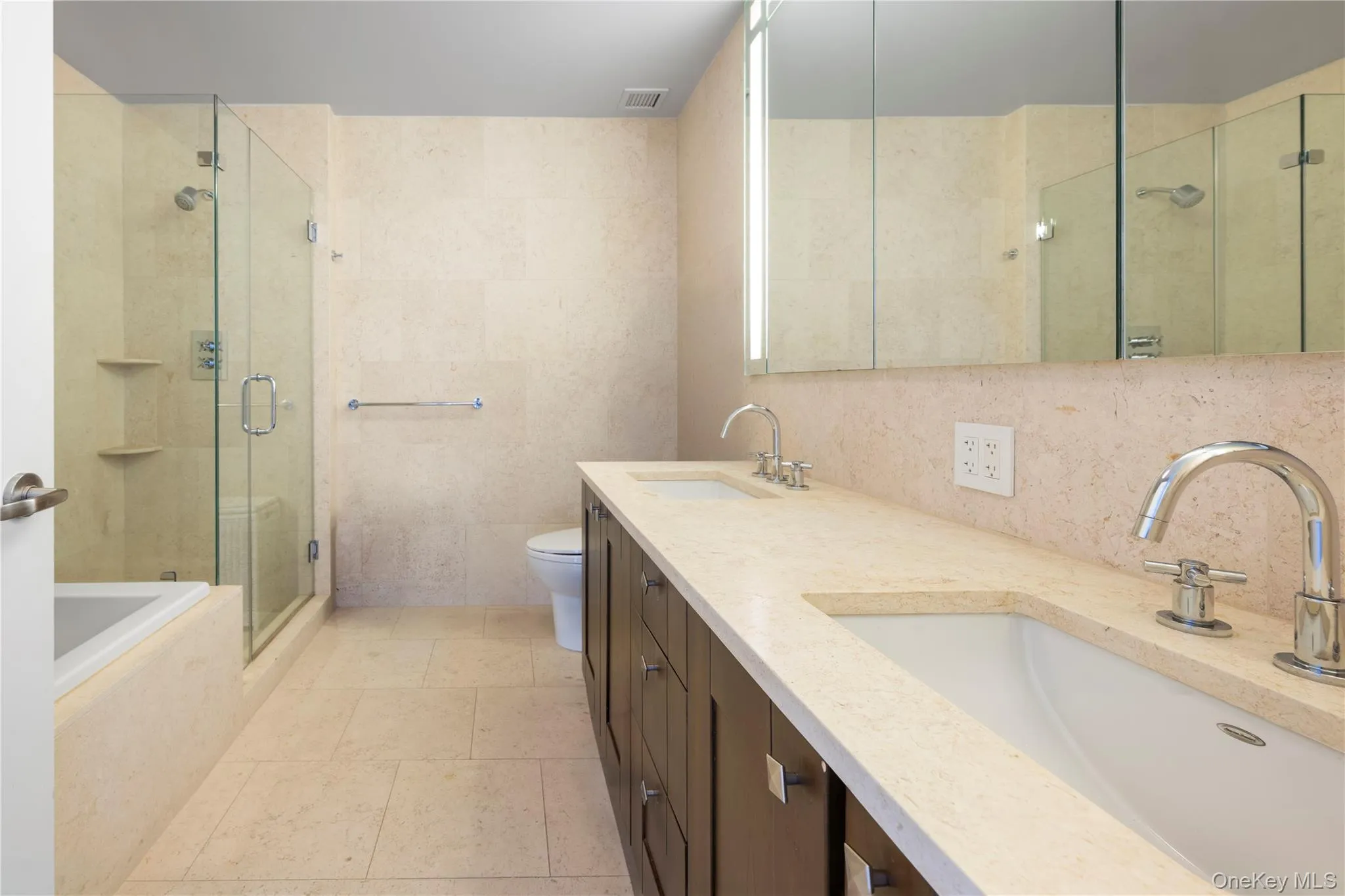 640 237th Street, New York, NY, 2 Bedrooms Bedrooms, 5 Rooms Rooms,2 BathroomsBathrooms,Residential,For Rent,237th,0,1048728 640 237th Street, New York, NY, 2 Bedrooms Bedrooms, 5 Rooms Rooms,2 BathroomsBathrooms,Residential,For Rent,237th,0,1048728