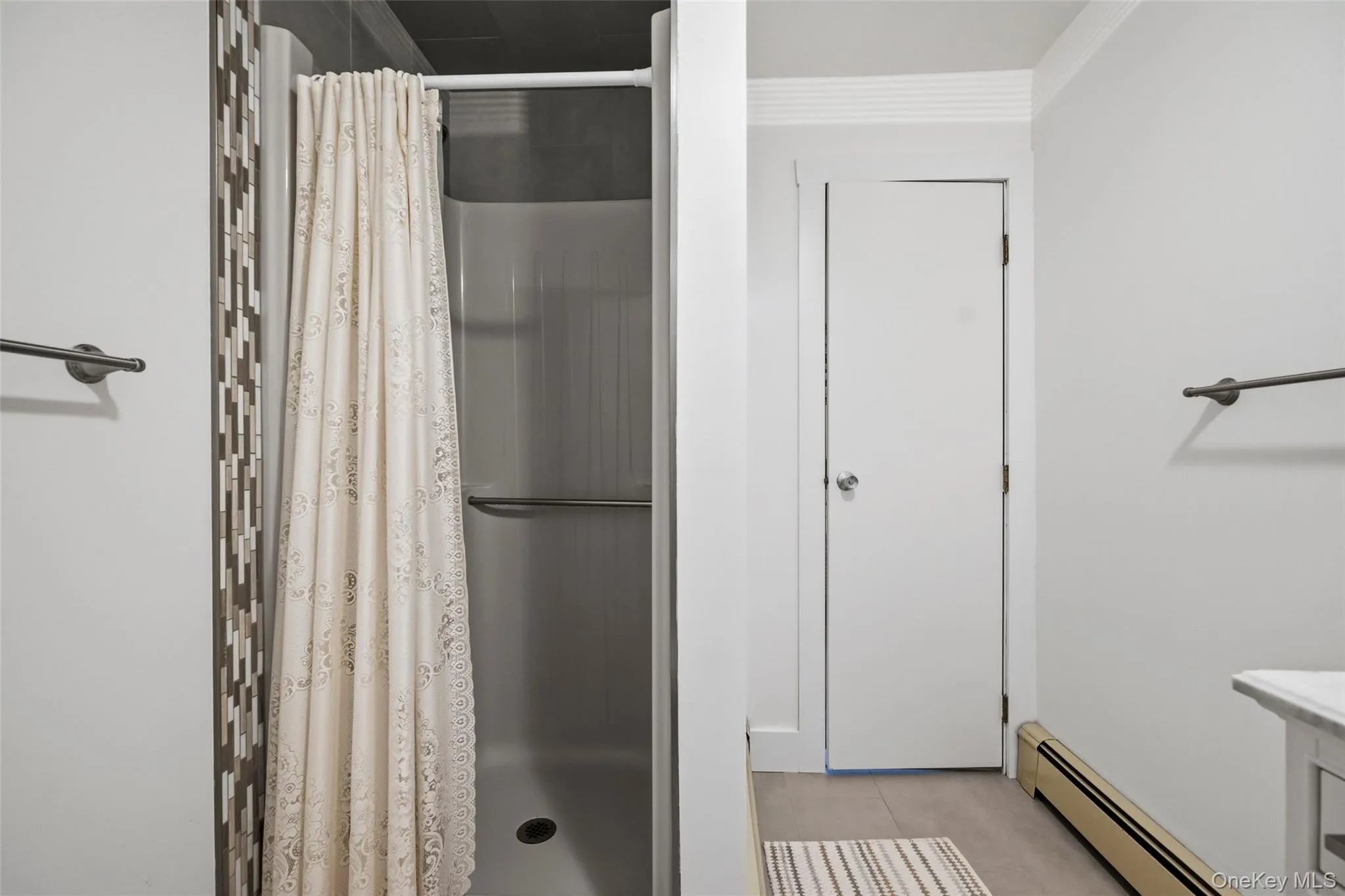 With shower With shower