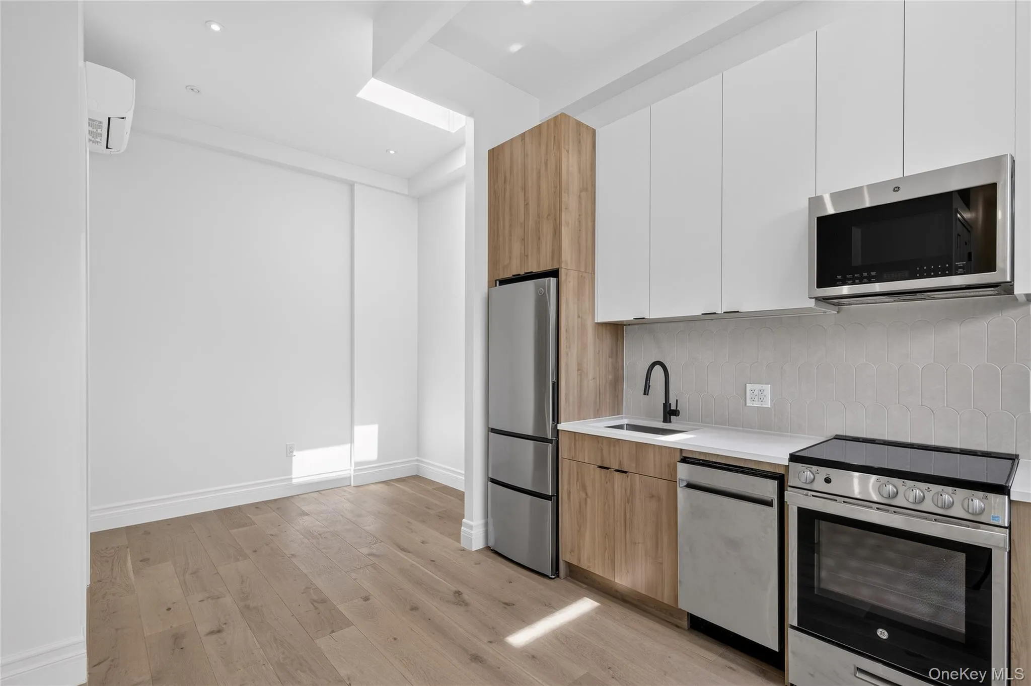 427 140th Street, New York, NY, 3 Rooms Rooms,1 BathroomBathrooms,Residential,For Rent,140th,0,1048732 427 140th Street, New York, NY, 3 Rooms Rooms,1 BathroomBathrooms,Residential,For Rent,140th,0,1048732