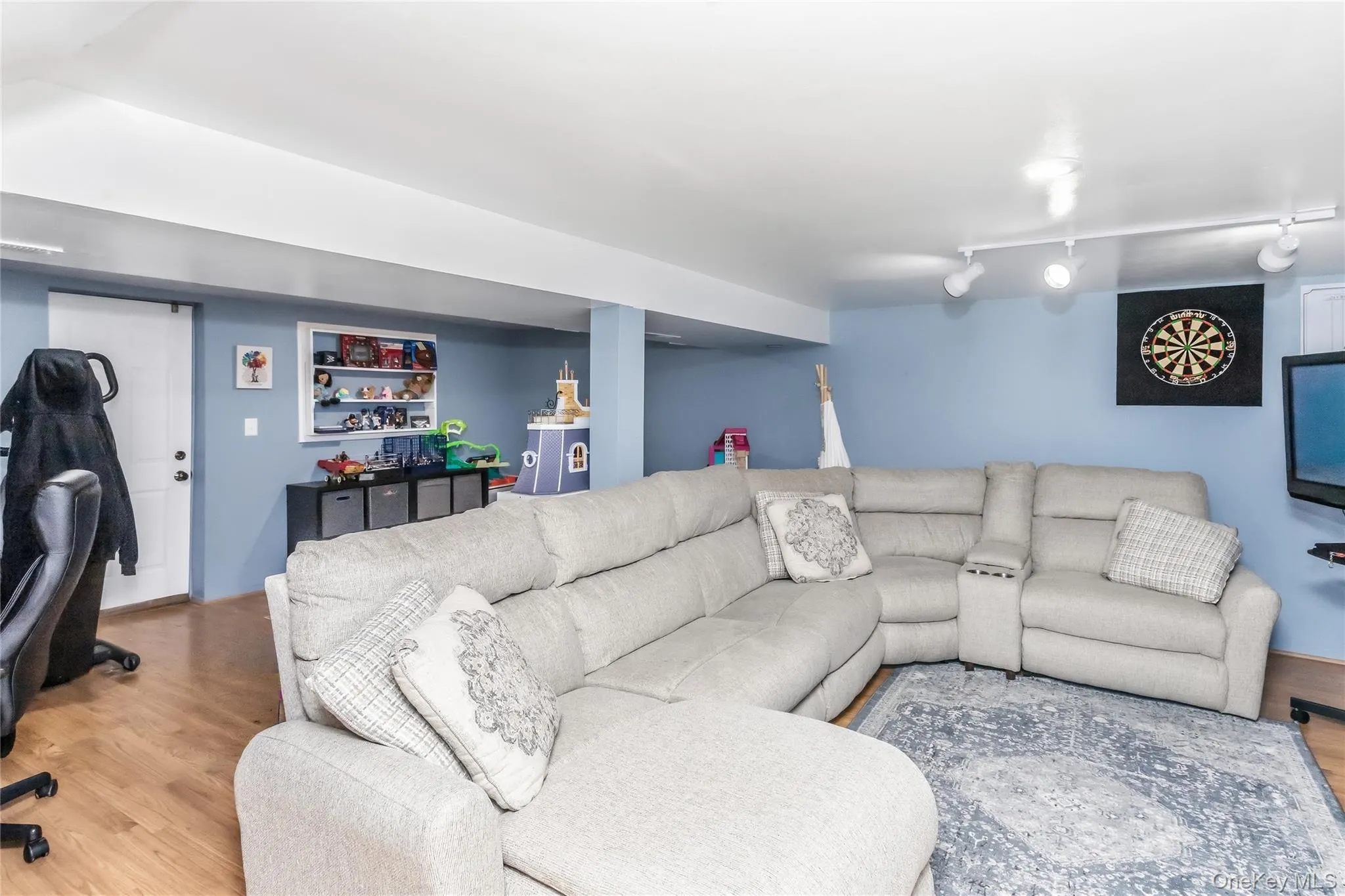 78 Little Plains Road, Huntington, NY, 3 Bedrooms Bedrooms, 8 Rooms Rooms,1 BathroomBathrooms,Residential,For Rent,Little Plains,0,1048733 78 Little Plains Road, Huntington, NY, 3 Bedrooms Bedrooms, 8 Rooms Rooms,1 BathroomBathrooms,Residential,For Rent,Little Plains,0,1048733