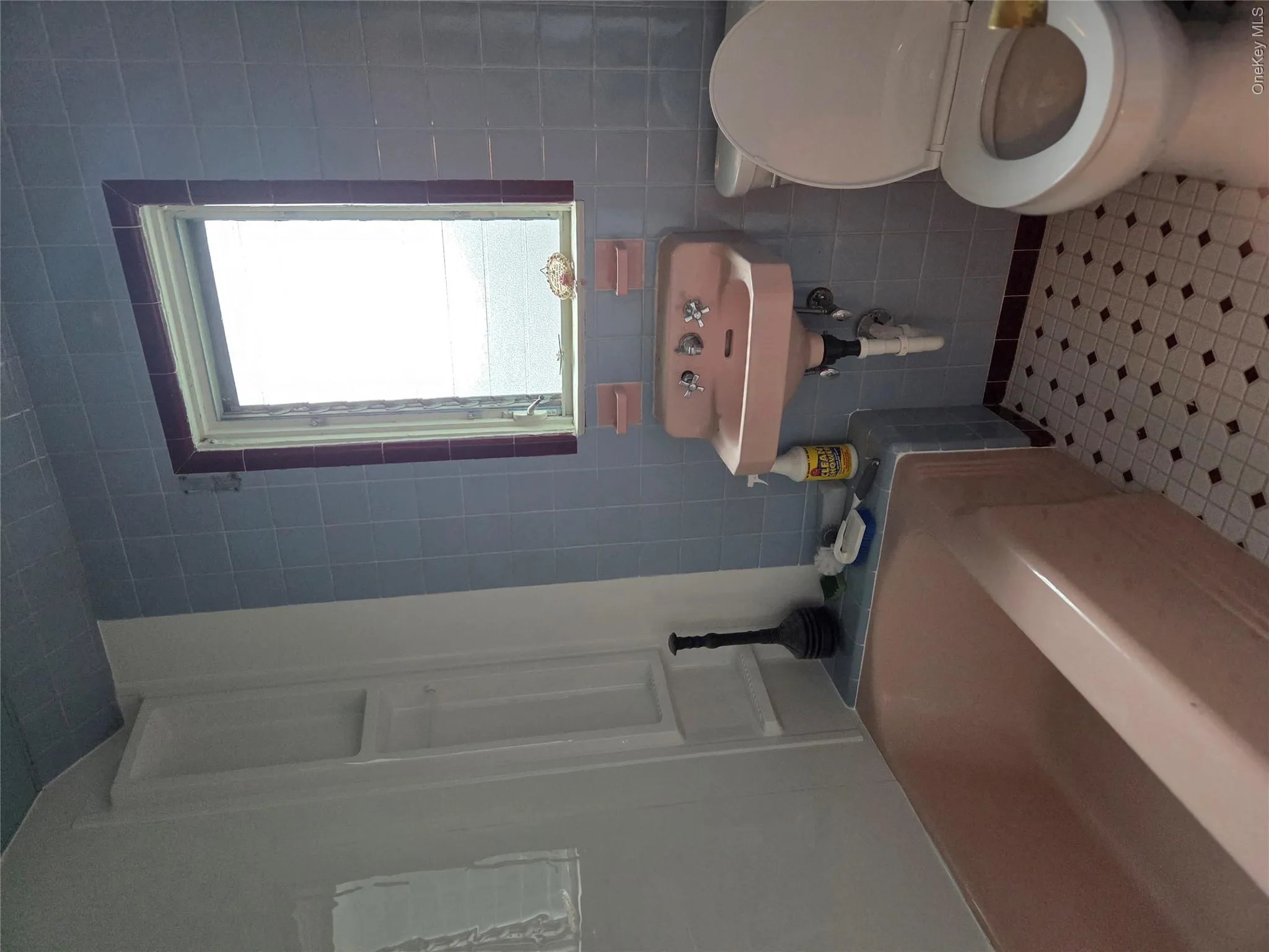 356 3rd Street, Newburgh (city), NY, 4 Bedrooms Bedrooms, 8 Rooms Rooms,2 BathroomsBathrooms,Residential Lease,For Rent,3rd,0,1048734 356 3rd Street, Newburgh (city), NY, 4 Bedrooms Bedrooms, 8 Rooms Rooms,2 BathroomsBathrooms,Residential Lease,For Rent,3rd,0,1048734