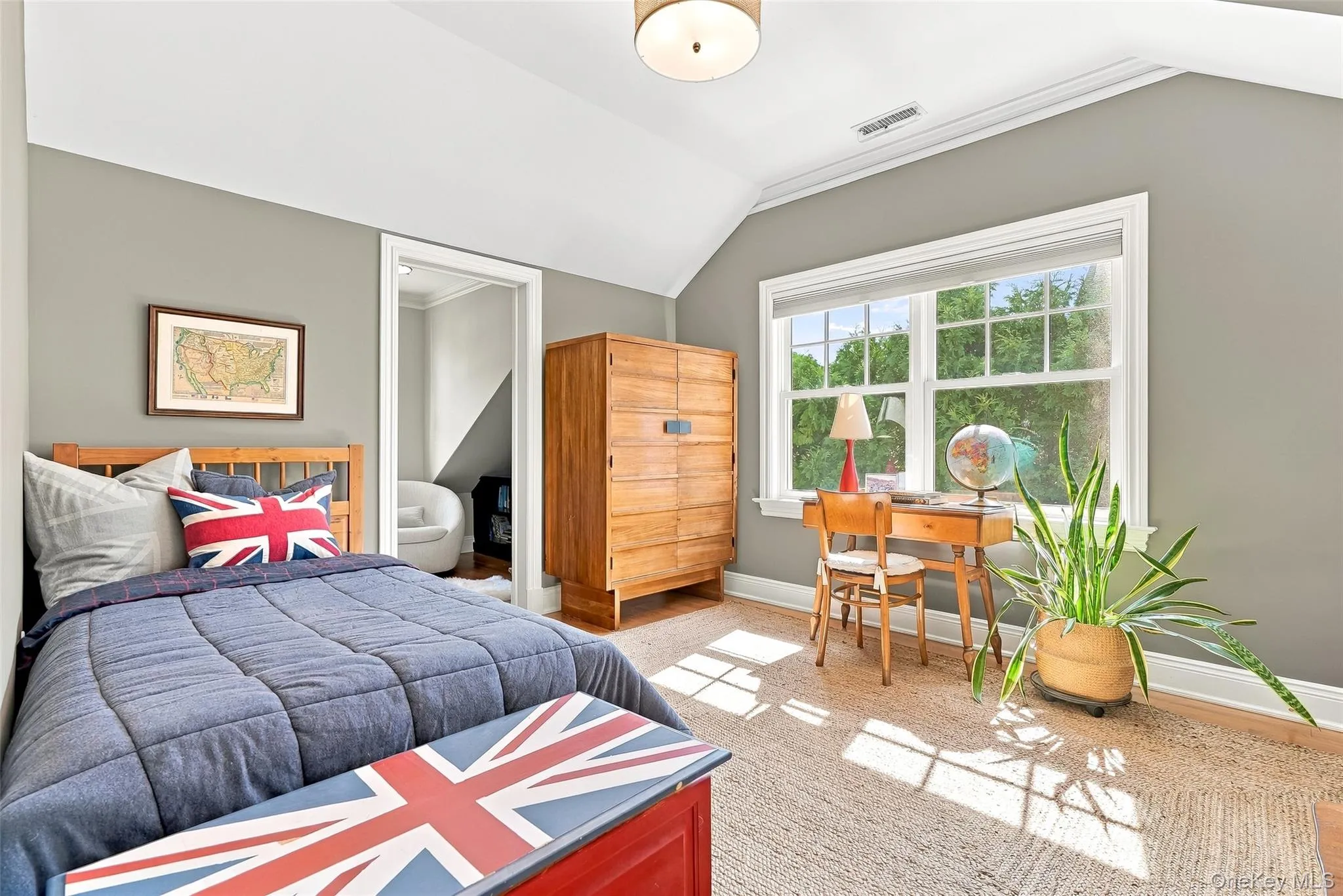 Fourth Bedroom with double closet, storage nook and treetop views Fourth Bedroom with double closet, storage nook and treetop views