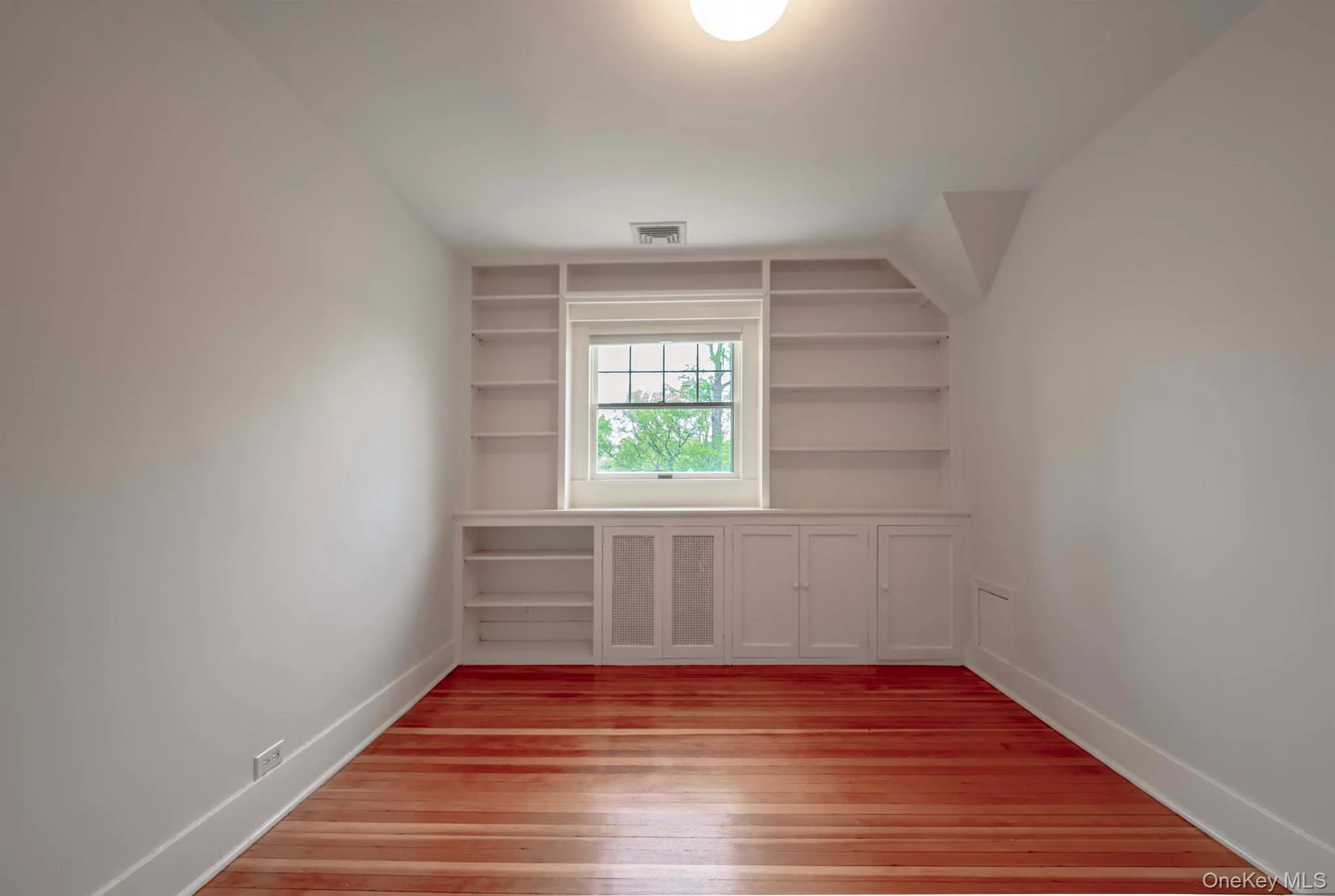 62 Summit Avenue, Eastchester, NY, 4 Bedrooms Bedrooms, 9 Rooms Rooms,3 BathroomsBathrooms,Residential,For Rent,Summit,0,1048742 62 Summit Avenue, Eastchester, NY, 4 Bedrooms Bedrooms, 9 Rooms Rooms,3 BathroomsBathrooms,Residential,For Rent,Summit,0,1048742