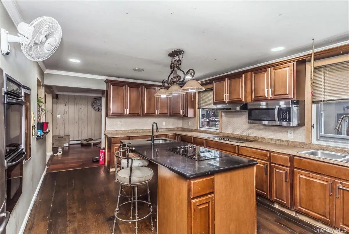 1 Greentree Circle, North Hempstead, NY, 4 Bedrooms Bedrooms, 10 Rooms Rooms,3 BathroomsBathrooms,Residential,For Rent,Greentree,0,1048748 1 Greentree Circle, North Hempstead, NY, 4 Bedrooms Bedrooms, 10 Rooms Rooms,3 BathroomsBathrooms,Residential,For Rent,Greentree,0,1048748
