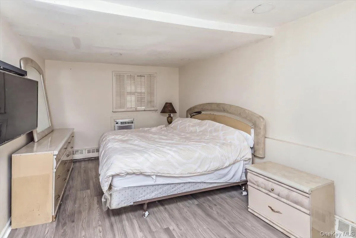 1 Greentree Circle, North Hempstead, NY, 4 Bedrooms Bedrooms, 10 Rooms Rooms,3 BathroomsBathrooms,Residential,For Rent,Greentree,0,1048748 1 Greentree Circle, North Hempstead, NY, 4 Bedrooms Bedrooms, 10 Rooms Rooms,3 BathroomsBathrooms,Residential,For Rent,Greentree,0,1048748