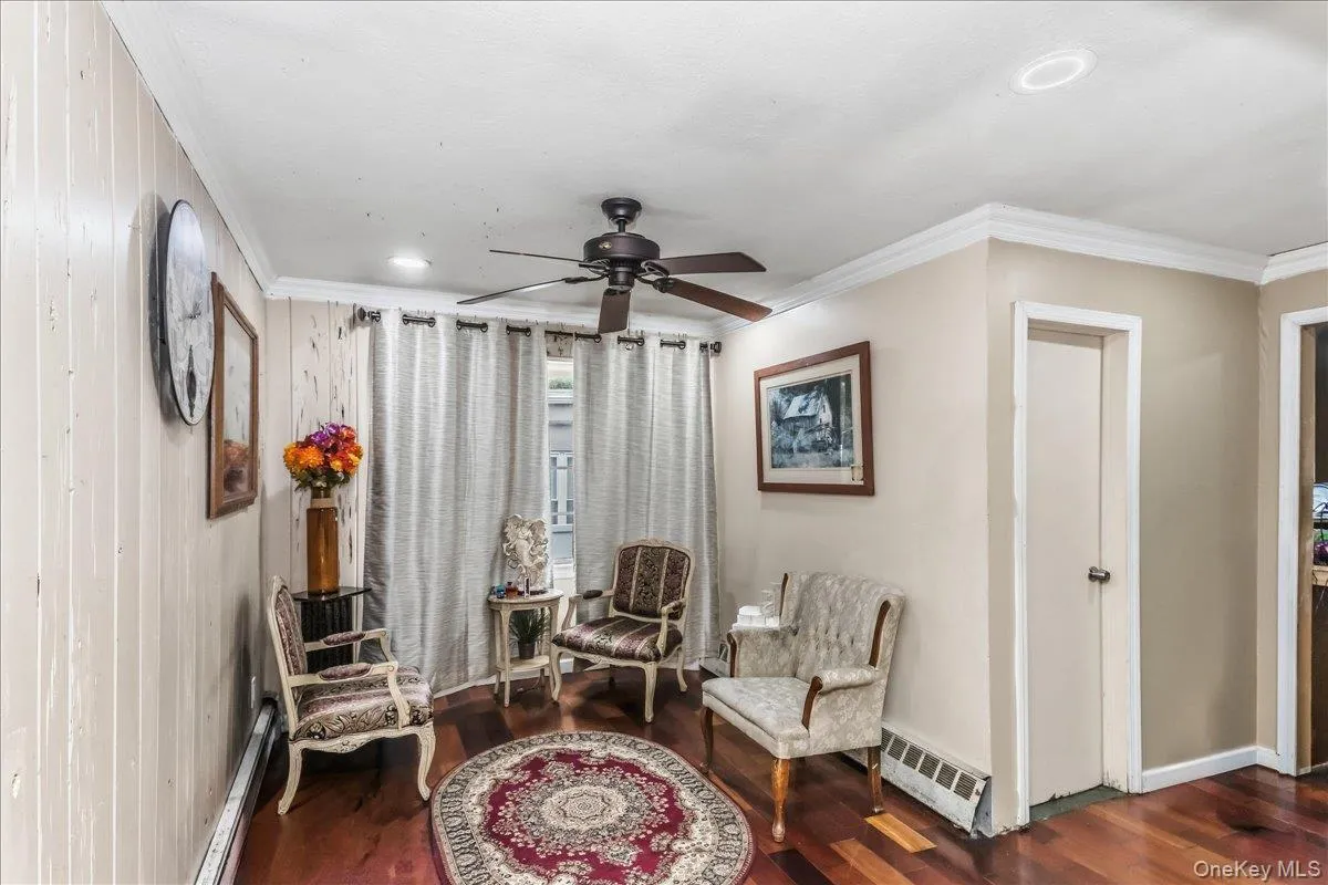 1 Greentree Circle, North Hempstead, NY, 4 Bedrooms Bedrooms, 10 Rooms Rooms,3 BathroomsBathrooms,Residential,For Rent,Greentree,0,1048748 1 Greentree Circle, North Hempstead, NY, 4 Bedrooms Bedrooms, 10 Rooms Rooms,3 BathroomsBathrooms,Residential,For Rent,Greentree,0,1048748