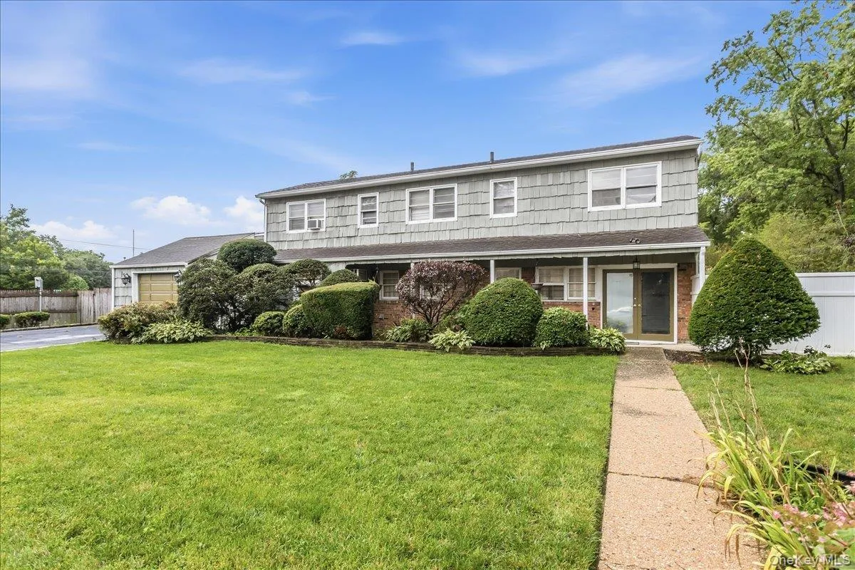 1 Greentree Circle, North Hempstead, NY, 4 Bedrooms Bedrooms, 10 Rooms Rooms,3 BathroomsBathrooms,Residential,For Rent,Greentree,0,1048748 1 Greentree Circle, North Hempstead, NY, 4 Bedrooms Bedrooms, 10 Rooms Rooms,3 BathroomsBathrooms,Residential,For Rent,Greentree,0,1048748