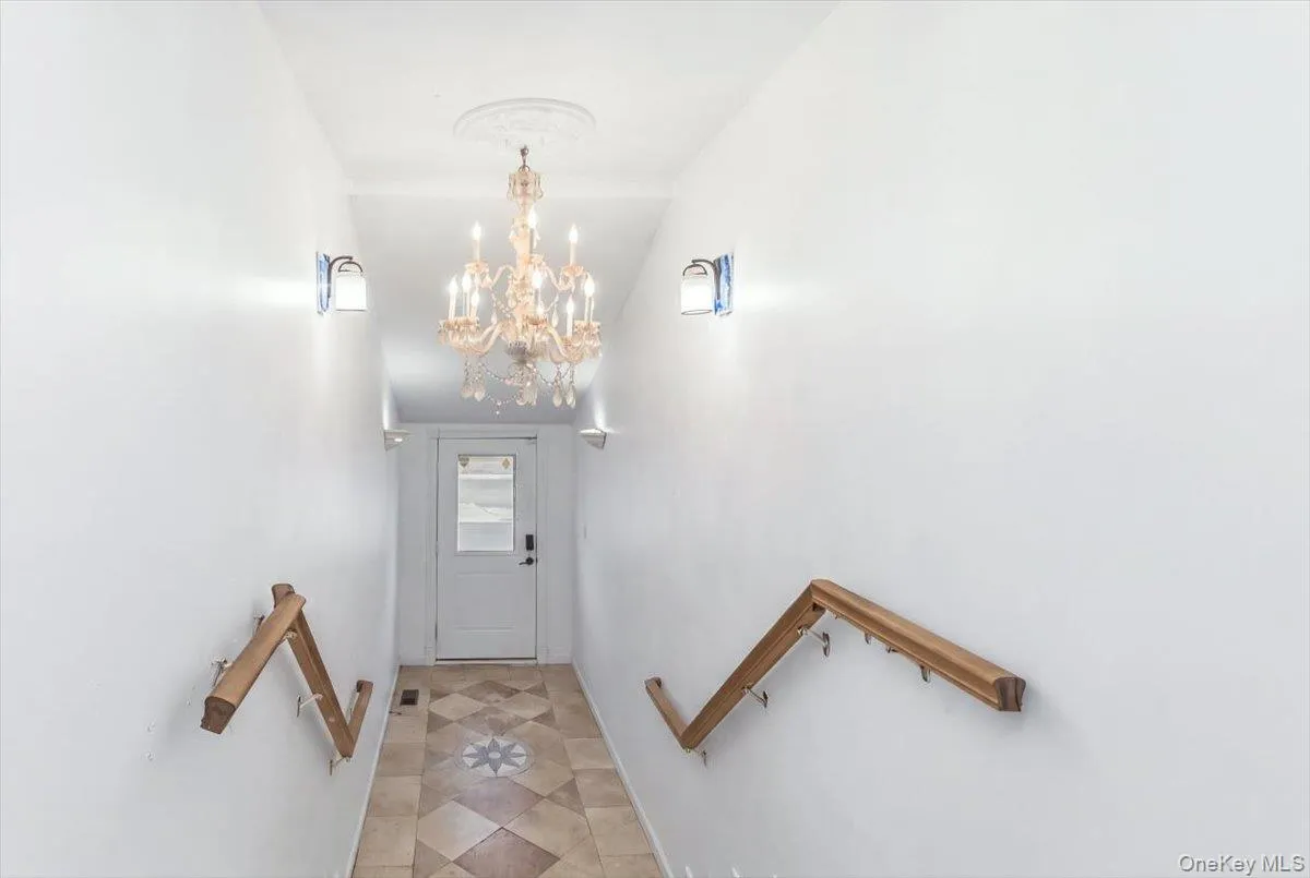 1 Greentree Circle, North Hempstead, NY, 4 Bedrooms Bedrooms, 10 Rooms Rooms,3 BathroomsBathrooms,Residential,For Rent,Greentree,0,1048748 1 Greentree Circle, North Hempstead, NY, 4 Bedrooms Bedrooms, 10 Rooms Rooms,3 BathroomsBathrooms,Residential,For Rent,Greentree,0,1048748