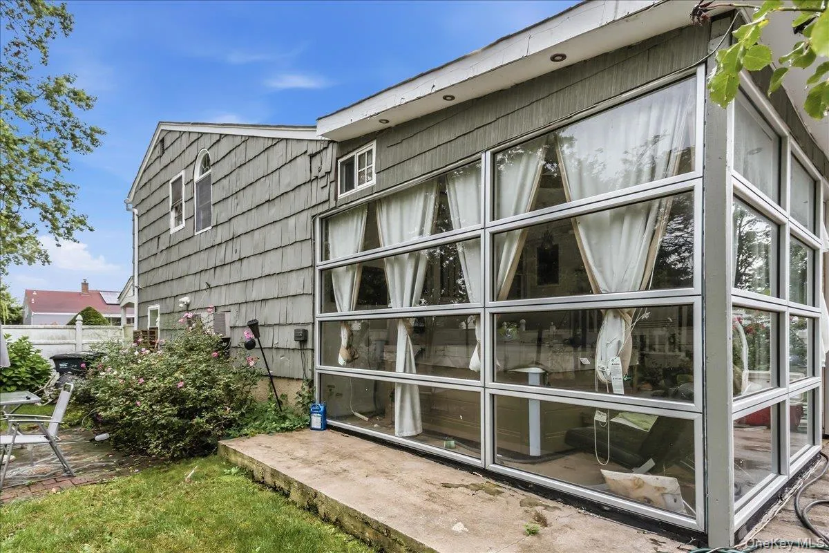 1 Greentree Circle, North Hempstead, NY, 4 Bedrooms Bedrooms, 10 Rooms Rooms,3 BathroomsBathrooms,Residential,For Rent,Greentree,0,1048748 1 Greentree Circle, North Hempstead, NY, 4 Bedrooms Bedrooms, 10 Rooms Rooms,3 BathroomsBathrooms,Residential,For Rent,Greentree,0,1048748