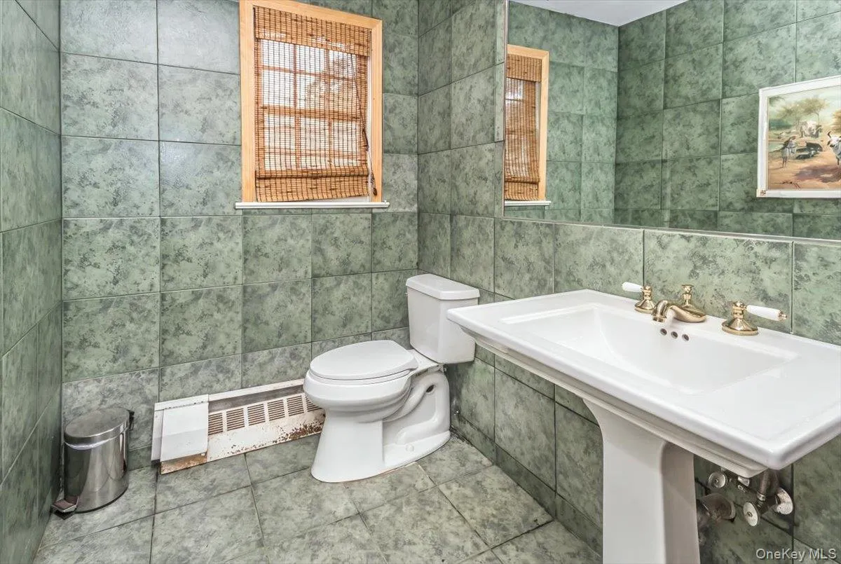 1 Greentree Circle, North Hempstead, NY, 4 Bedrooms Bedrooms, 10 Rooms Rooms,3 BathroomsBathrooms,Residential,For Rent,Greentree,0,1048748 1 Greentree Circle, North Hempstead, NY, 4 Bedrooms Bedrooms, 10 Rooms Rooms,3 BathroomsBathrooms,Residential,For Rent,Greentree,0,1048748
