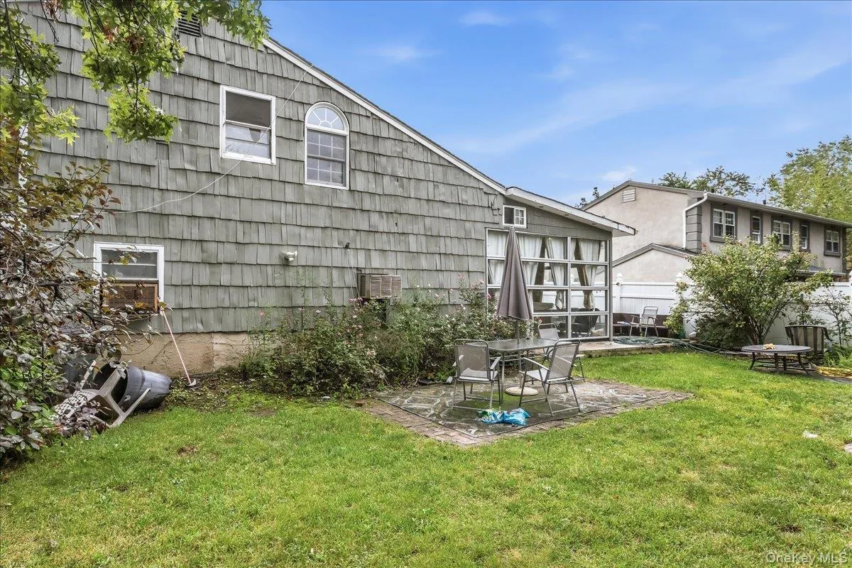 1 Greentree Circle, North Hempstead, NY, 4 Bedrooms Bedrooms, 10 Rooms Rooms,3 BathroomsBathrooms,Residential,For Rent,Greentree,0,1048748 1 Greentree Circle, North Hempstead, NY, 4 Bedrooms Bedrooms, 10 Rooms Rooms,3 BathroomsBathrooms,Residential,For Rent,Greentree,0,1048748