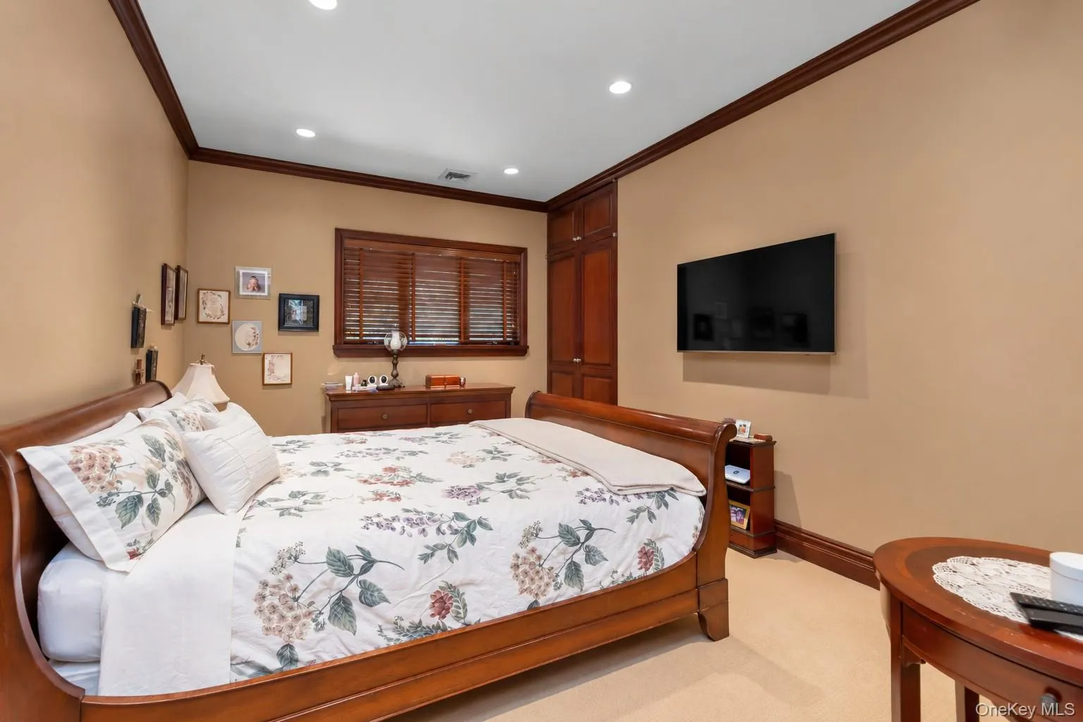 224 Beverly Road, New York, NY, 5 Bedrooms Bedrooms, 15 Rooms Rooms,3 BathroomsBathrooms,Residential,For Rent,Beverly,0,1048749 224 Beverly Road, New York, NY, 5 Bedrooms Bedrooms, 15 Rooms Rooms,3 BathroomsBathrooms,Residential,For Rent,Beverly,0,1048749