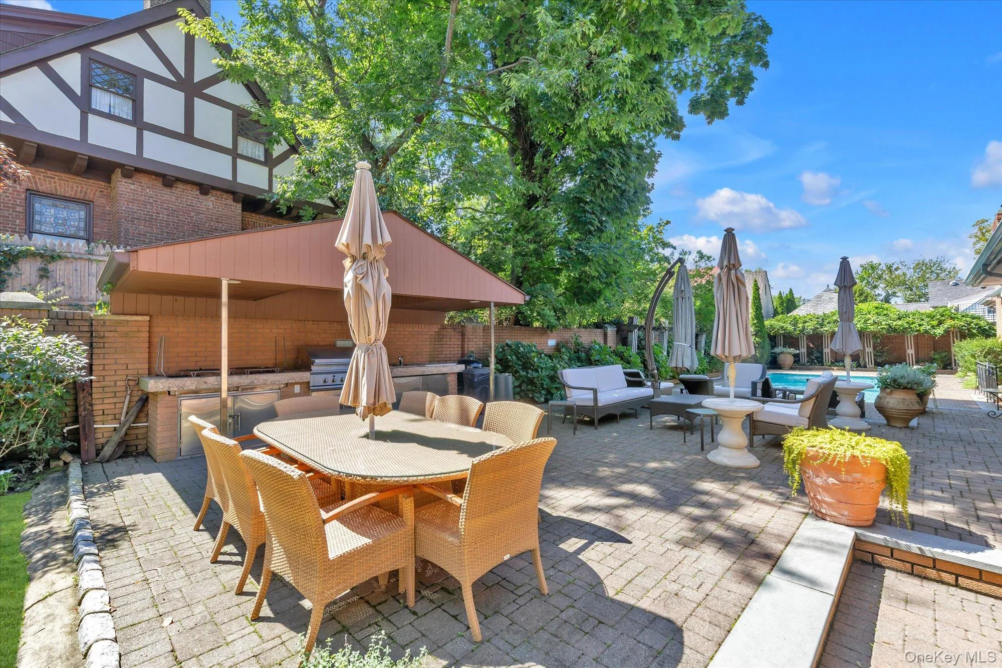 224 Beverly Road, New York, NY, 5 Bedrooms Bedrooms, 15 Rooms Rooms,3 BathroomsBathrooms,Residential,For Rent,Beverly,0,1048749 224 Beverly Road, New York, NY, 5 Bedrooms Bedrooms, 15 Rooms Rooms,3 BathroomsBathrooms,Residential,For Rent,Beverly,0,1048749