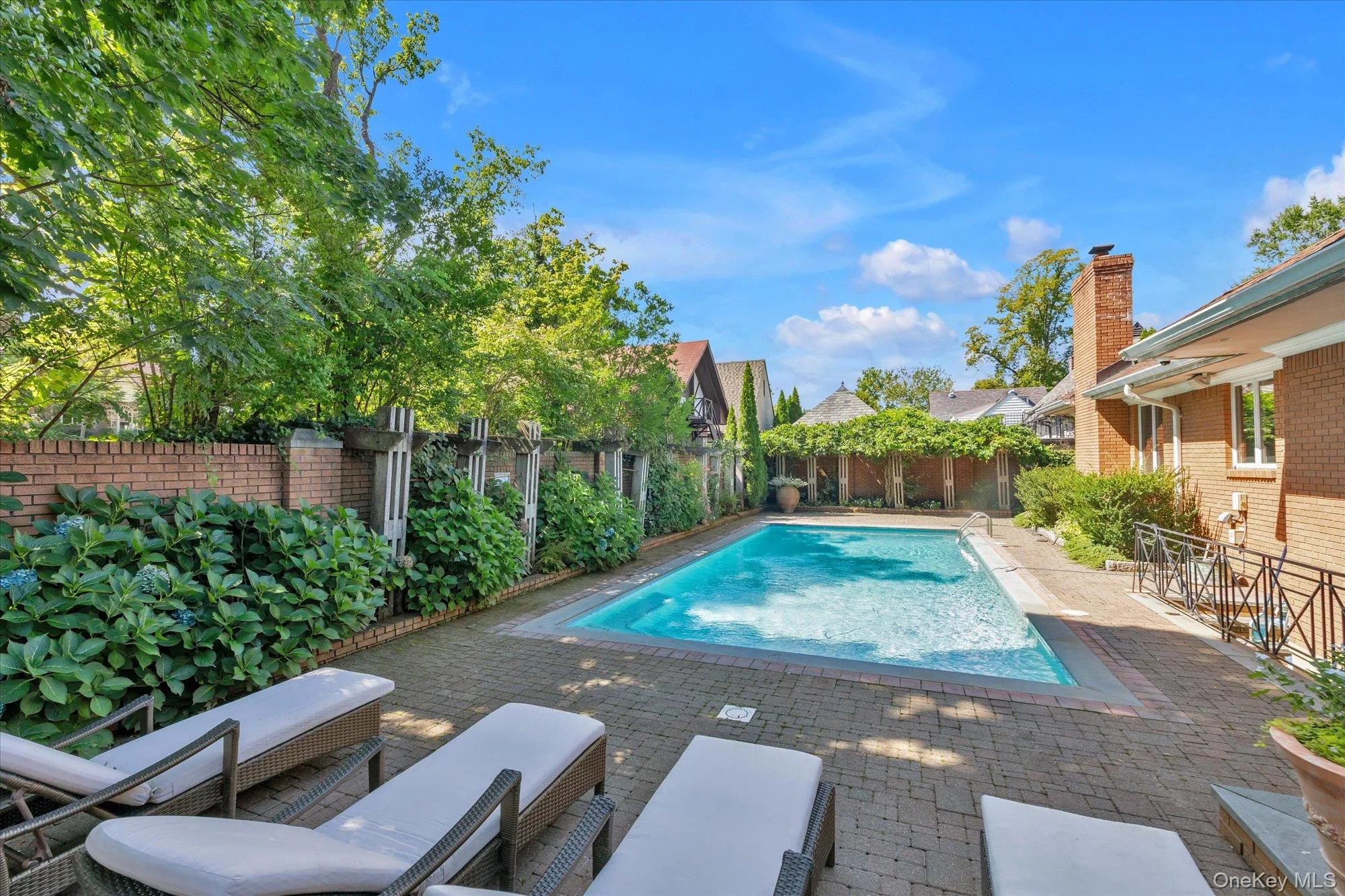 224 Beverly Road, New York, NY, 5 Bedrooms Bedrooms, 15 Rooms Rooms,3 BathroomsBathrooms,Residential,For Rent,Beverly,0,1048749 224 Beverly Road, New York, NY, 5 Bedrooms Bedrooms, 15 Rooms Rooms,3 BathroomsBathrooms,Residential,For Rent,Beverly,0,1048749
