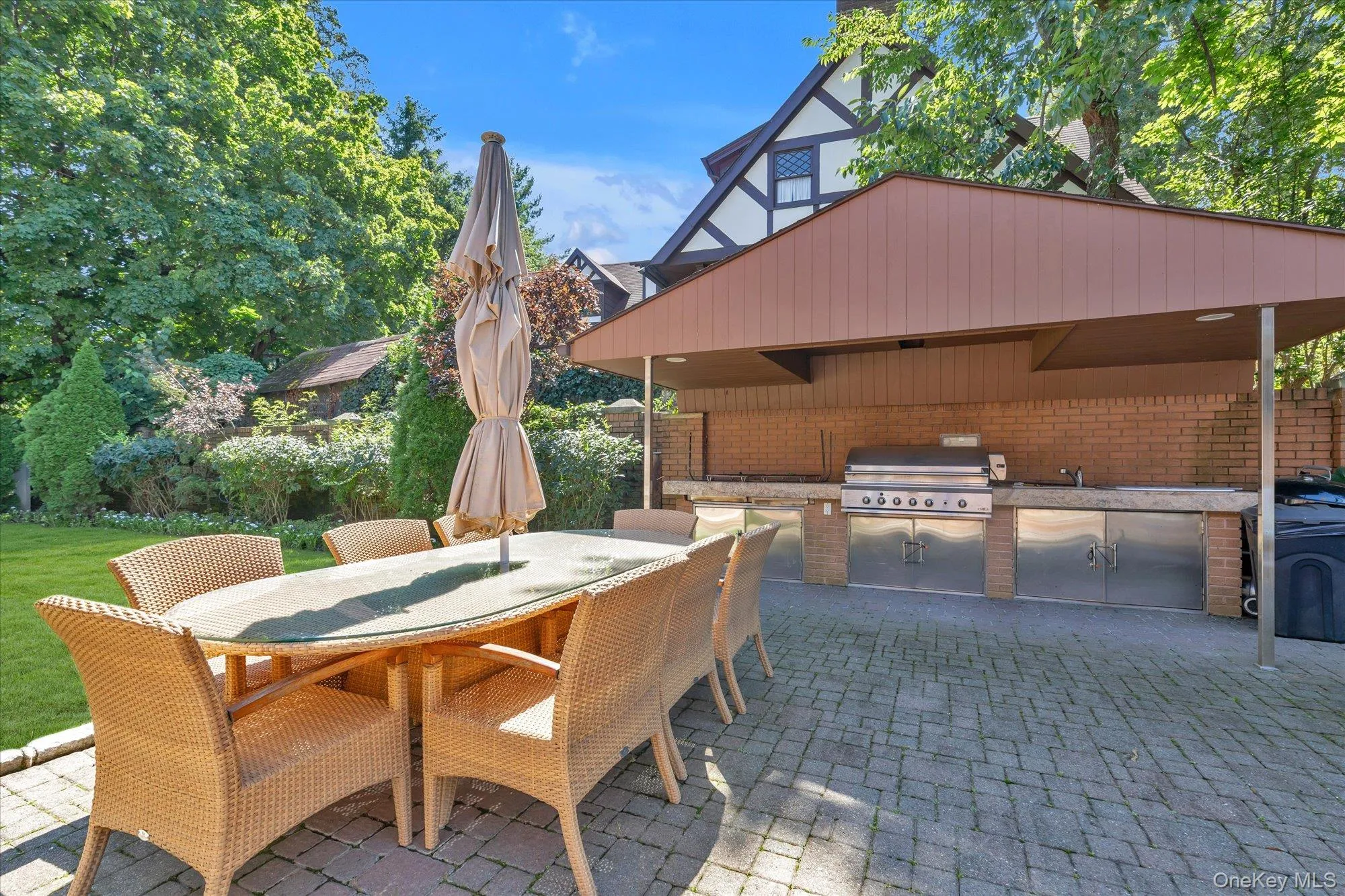 224 Beverly Road, New York, NY, 5 Bedrooms Bedrooms, 15 Rooms Rooms,3 BathroomsBathrooms,Residential,For Rent,Beverly,0,1048749 224 Beverly Road, New York, NY, 5 Bedrooms Bedrooms, 15 Rooms Rooms,3 BathroomsBathrooms,Residential,For Rent,Beverly,0,1048749
