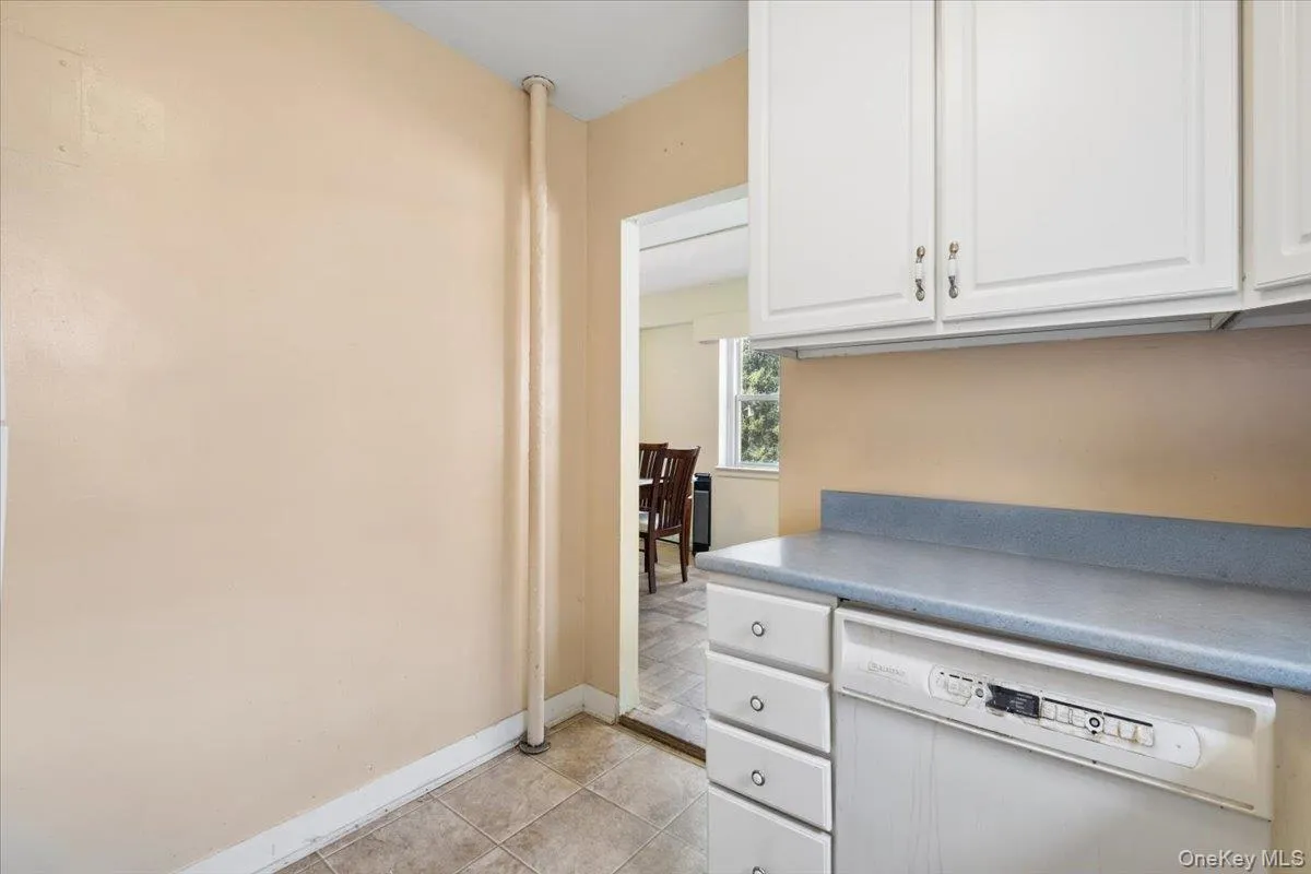 235 Garth Road, Eastchester, NY, 1 Bedroom Bedrooms, 3 Rooms Rooms,1 BathroomBathrooms,Residential,For Rent,Garth,0,1048752 235 Garth Road, Eastchester, NY, 1 Bedroom Bedrooms, 3 Rooms Rooms,1 BathroomBathrooms,Residential,For Rent,Garth,0,1048752