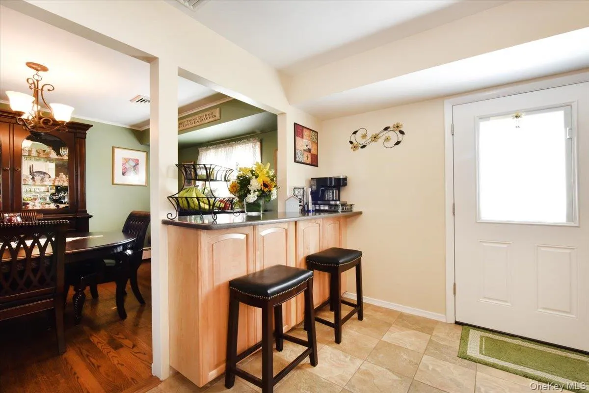 283 Gates Avenue, Babylon, NY, 3 Bedrooms Bedrooms, 7 Rooms Rooms,2 BathroomsBathrooms,Residential,For Rent,Gates,0,1048753 283 Gates Avenue, Babylon, NY, 3 Bedrooms Bedrooms, 7 Rooms Rooms,2 BathroomsBathrooms,Residential,For Rent,Gates,0,1048753