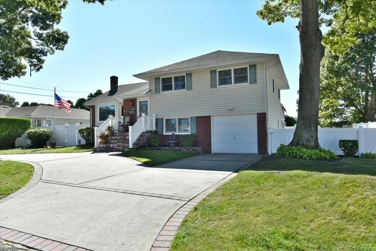 283 Gates Avenue, Babylon, NY, 3 Bedrooms Bedrooms, 7 Rooms Rooms,2 BathroomsBathrooms,Residential,For Rent,Gates,0,1048753 283 Gates Avenue, Babylon, NY, 3 Bedrooms Bedrooms, 7 Rooms Rooms,2 BathroomsBathrooms,Residential,For Rent,Gates,0,1048753