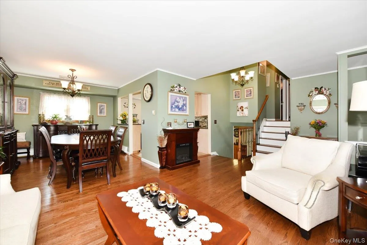 283 Gates Avenue, Babylon, NY, 3 Bedrooms Bedrooms, 7 Rooms Rooms,2 BathroomsBathrooms,Residential,For Rent,Gates,0,1048753 283 Gates Avenue, Babylon, NY, 3 Bedrooms Bedrooms, 7 Rooms Rooms,2 BathroomsBathrooms,Residential,For Rent,Gates,0,1048753