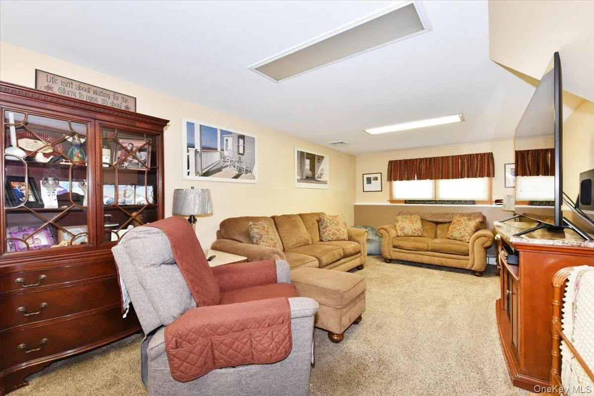 283 Gates Avenue, Babylon, NY, 3 Bedrooms Bedrooms, 7 Rooms Rooms,2 BathroomsBathrooms,Residential,For Rent,Gates,0,1048753 283 Gates Avenue, Babylon, NY, 3 Bedrooms Bedrooms, 7 Rooms Rooms,2 BathroomsBathrooms,Residential,For Rent,Gates,0,1048753
