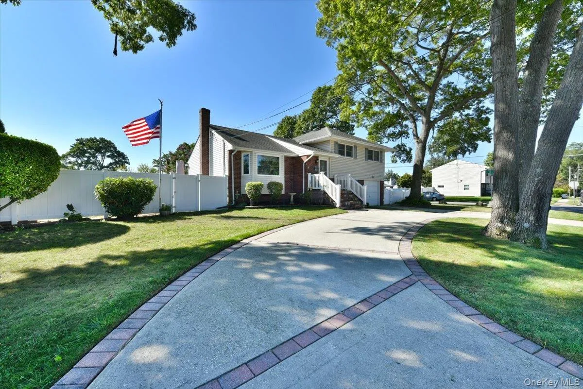 283 Gates Avenue, Babylon, NY, 3 Bedrooms Bedrooms, 7 Rooms Rooms,2 BathroomsBathrooms,Residential,For Rent,Gates,0,1048753 283 Gates Avenue, Babylon, NY, 3 Bedrooms Bedrooms, 7 Rooms Rooms,2 BathroomsBathrooms,Residential,For Rent,Gates,0,1048753