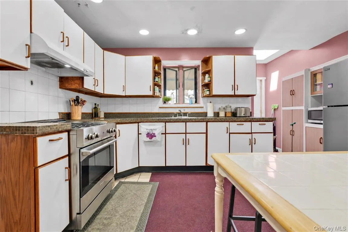 85-20 131st Street, New York, NY, 3 Bedrooms Bedrooms, 6 Rooms Rooms,2 BathroomsBathrooms,Residential,For Rent,131st,0,1048758 85-20 131st Street, New York, NY, 3 Bedrooms Bedrooms, 6 Rooms Rooms,2 BathroomsBathrooms,Residential,For Rent,131st,0,1048758