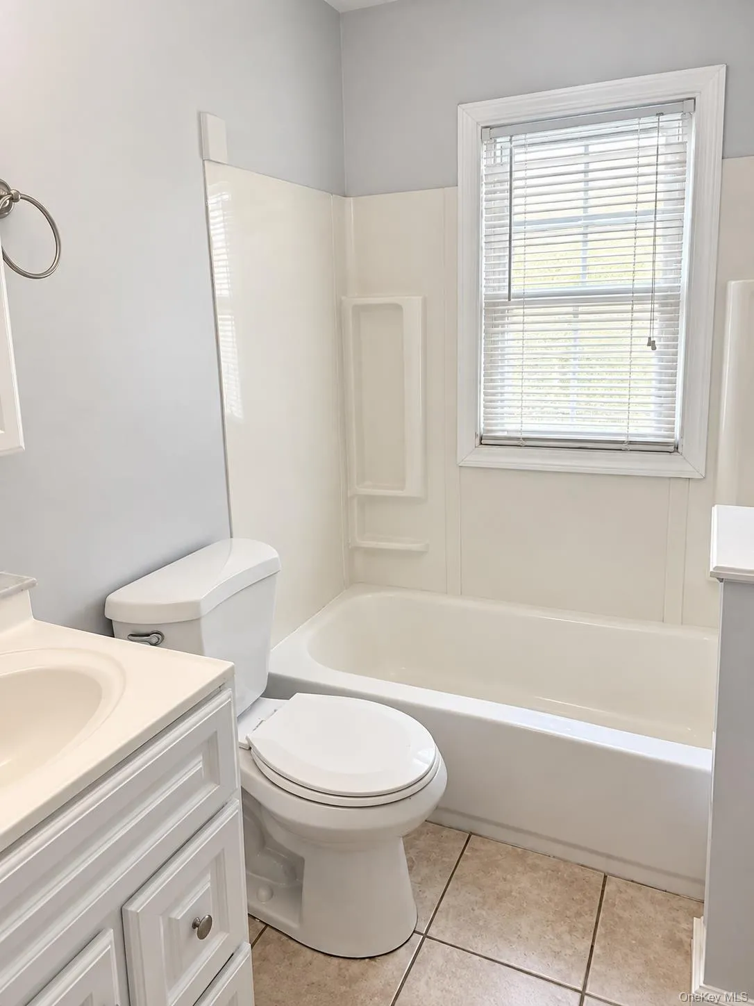 38 Carpenter Avenue, Hempstead, NY, 1 Bedroom Bedrooms, 3 Rooms Rooms,1 BathroomBathrooms,Residential Lease,For Rent,Carpenter,0,1048765 38 Carpenter Avenue, Hempstead, NY, 1 Bedroom Bedrooms, 3 Rooms Rooms,1 BathroomBathrooms,Residential Lease,For Rent,Carpenter,0,1048765