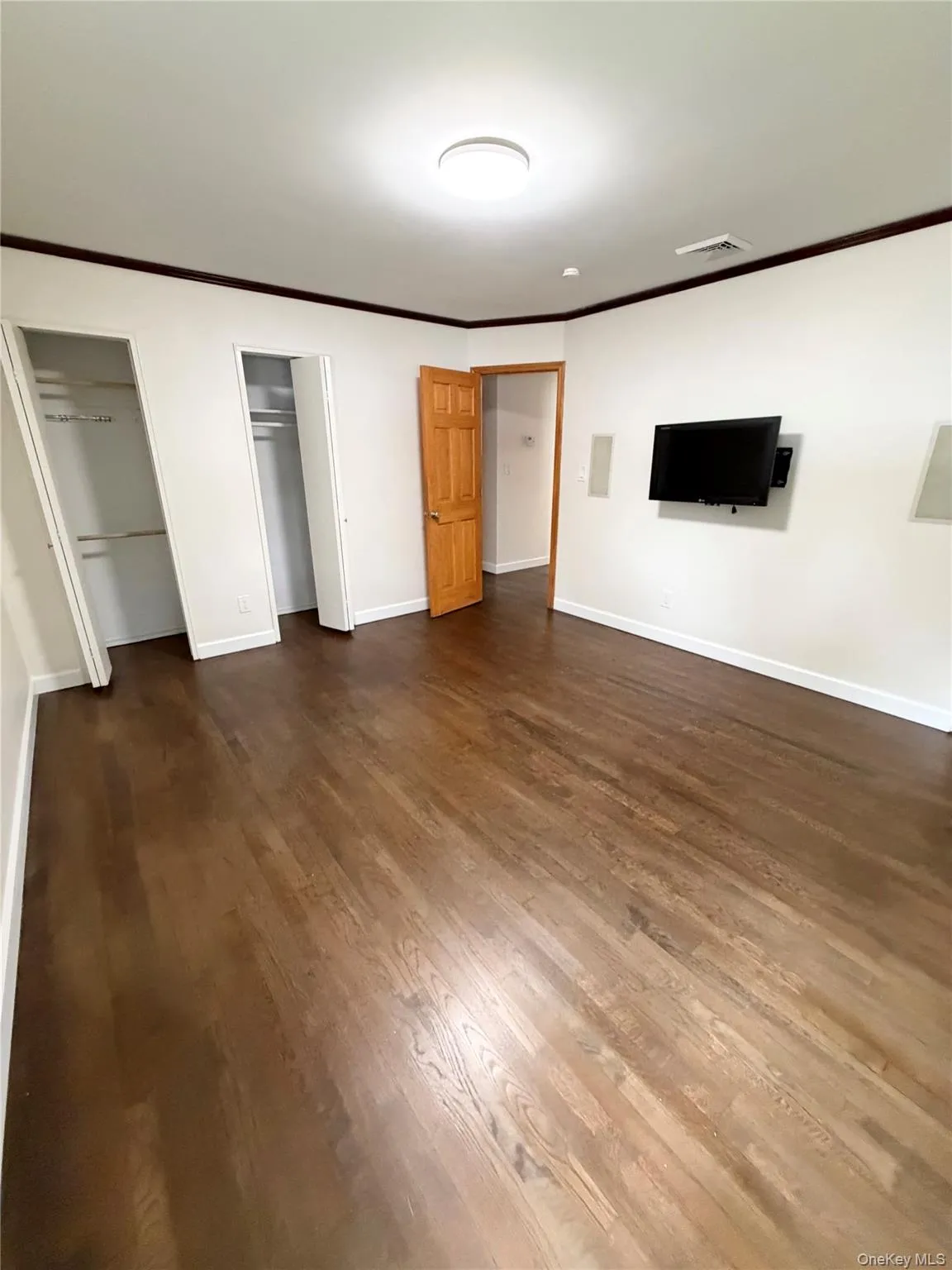 53 Longworth Avenue, Huntington, NY, 3 Bedrooms Bedrooms, 6 Rooms Rooms,1 BathroomBathrooms,Residential Lease,For Rent,Longworth,0,1048768 53 Longworth Avenue, Huntington, NY, 3 Bedrooms Bedrooms, 6 Rooms Rooms,1 BathroomBathrooms,Residential Lease,For Rent,Longworth,0,1048768