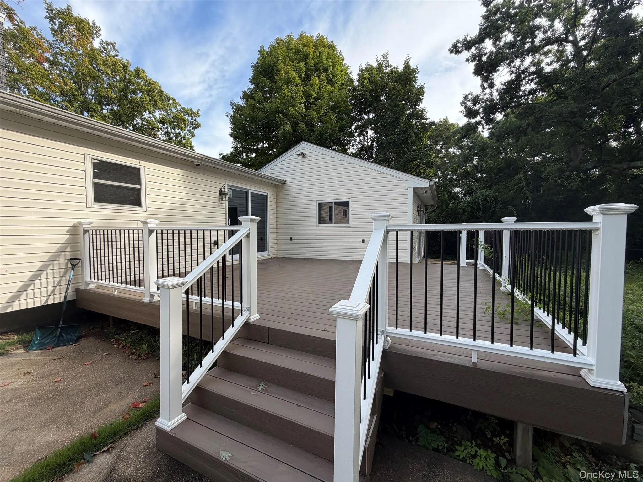 53 Longworth Avenue, Huntington, NY, 3 Bedrooms Bedrooms, 6 Rooms Rooms,1 BathroomBathrooms,Residential Lease,For Rent,Longworth,0,1048768 53 Longworth Avenue, Huntington, NY, 3 Bedrooms Bedrooms, 6 Rooms Rooms,1 BathroomBathrooms,Residential Lease,For Rent,Longworth,0,1048768