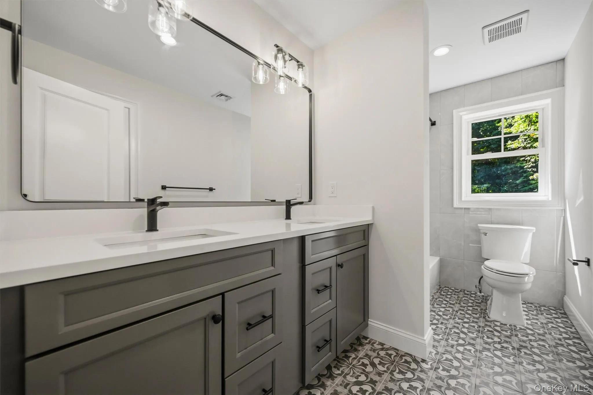 4 Cherry Hill Road, Cornwall, NY, 4 Bedrooms Bedrooms, 10 Rooms Rooms,2 BathroomsBathrooms,Residential,For Rent,Cherry Hill,0,1048771 4 Cherry Hill Road, Cornwall, NY, 4 Bedrooms Bedrooms, 10 Rooms Rooms,2 BathroomsBathrooms,Residential,For Rent,Cherry Hill,0,1048771