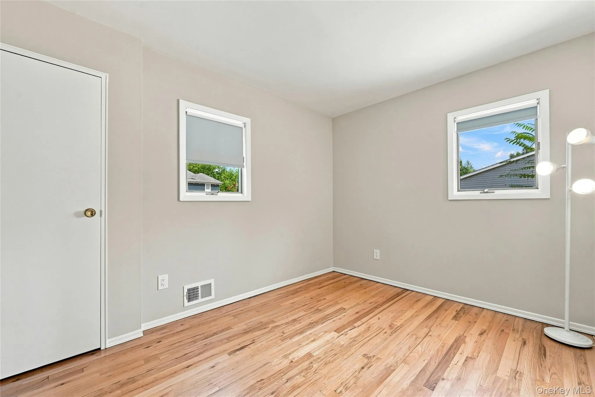 79 39th Street, Islip, NY, 3 Bedrooms Bedrooms, 7 Rooms Rooms,2 BathroomsBathrooms,Residential,For Rent,39th,0,1048776 79 39th Street, Islip, NY, 3 Bedrooms Bedrooms, 7 Rooms Rooms,2 BathroomsBathrooms,Residential,For Rent,39th,0,1048776