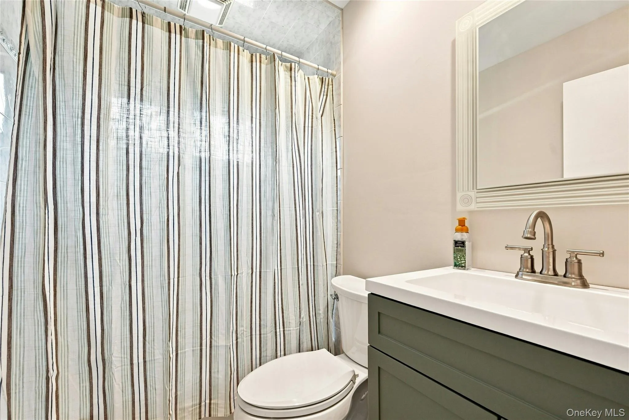 79 39th Street, Islip, NY, 3 Bedrooms Bedrooms, 7 Rooms Rooms,2 BathroomsBathrooms,Residential,For Rent,39th,0,1048776 79 39th Street, Islip, NY, 3 Bedrooms Bedrooms, 7 Rooms Rooms,2 BathroomsBathrooms,Residential,For Rent,39th,0,1048776